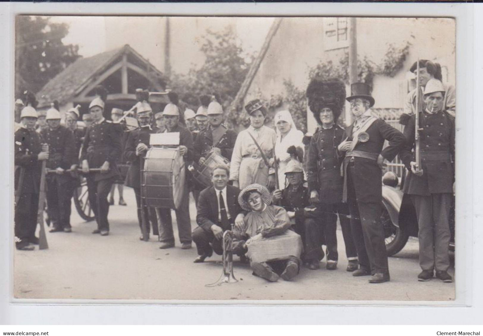 CLAMECY: Pompiers, Fête, Musiciens, Clown - Très Bon état - Clamecy