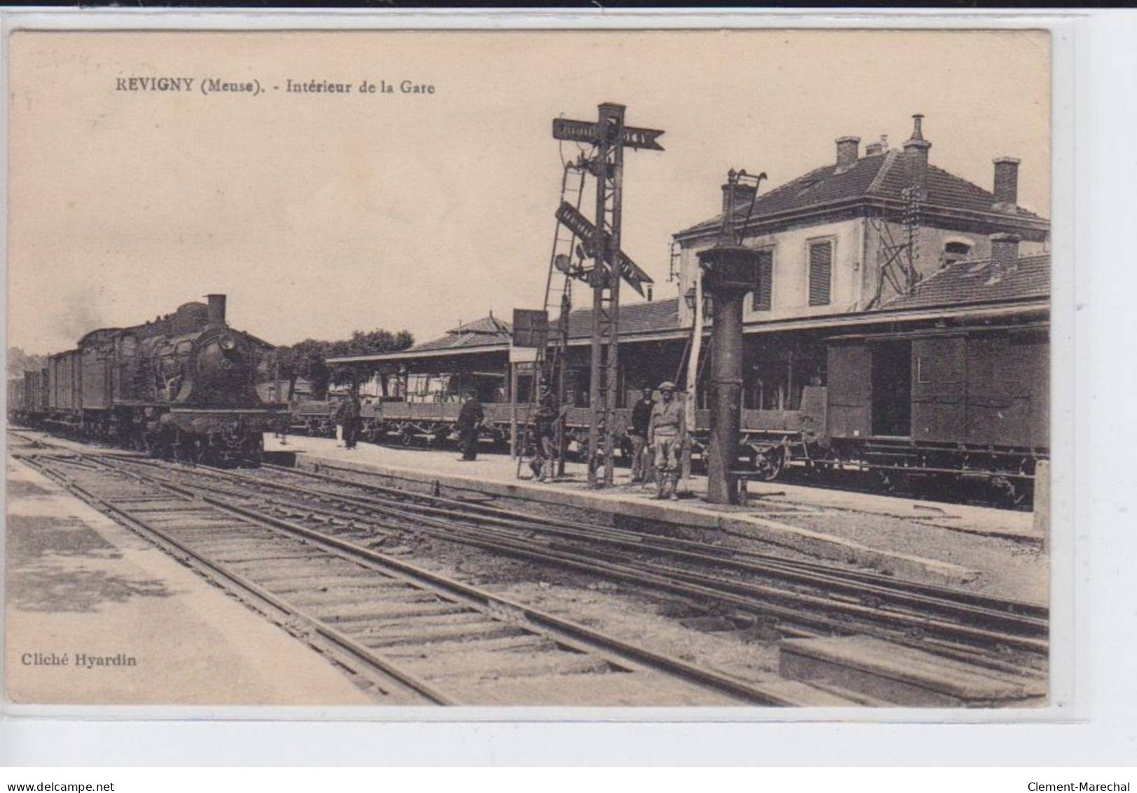 REVIGNY: Intérieur De La Gare - Très Bon état - Autres & Non Classés