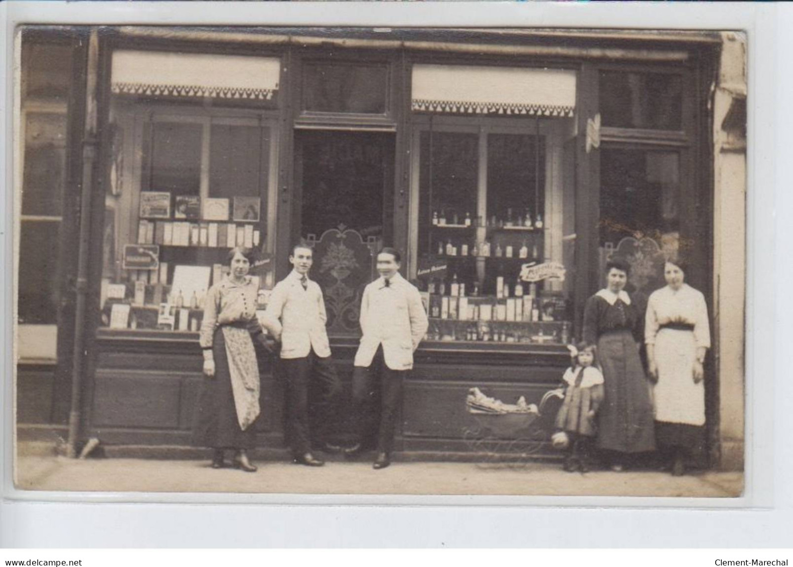 FRANCE: épicerie (?), Groupe De Personnes - Très Bon état - Photos