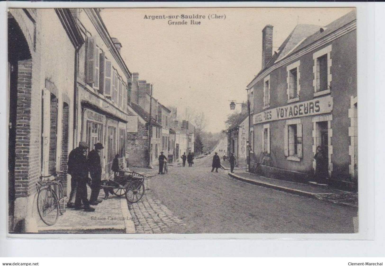 ARGENT-sur-SAULDRE: Grande Rue, Hotel Des Voyageur, Voiture à Chien - Très Bon état - Argent-sur-Sauldre