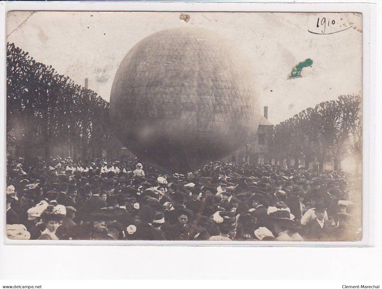 MERU - Carte Photo - Ballon Rond - 1910 - état - Meru