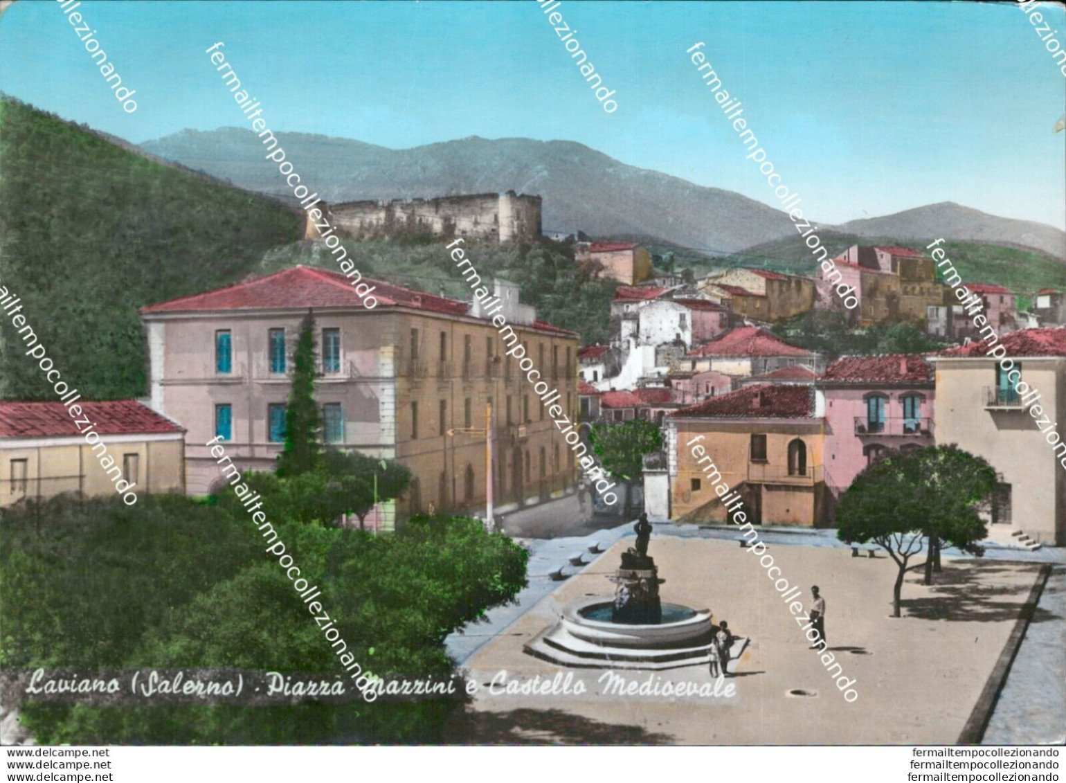 At595 Cartolina Laviano Piazza Mazzini E Castello Medioevale Provinciadi Salerno - Salerno