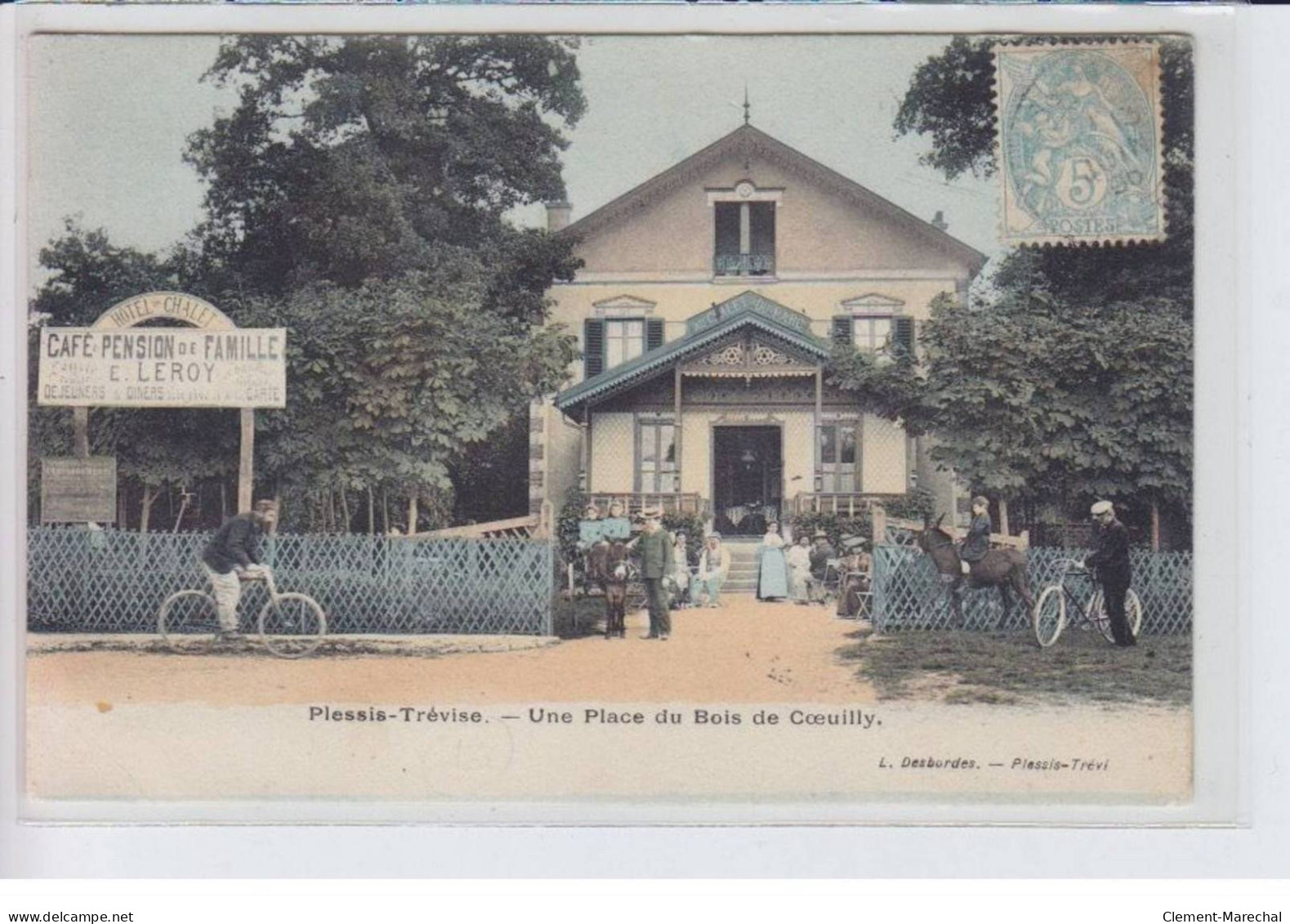 PLESSIS-TREVISE: Une Place Du Bois De Coeuilly - Très Bon état - Autres & Non Classés