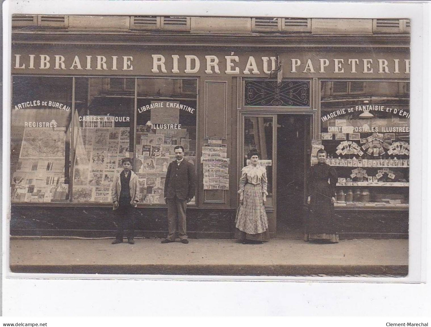 SAINT-DENIS: Magasin De Cartes Postales, Librairie Ridréau - Très Bon état - Saint Denis