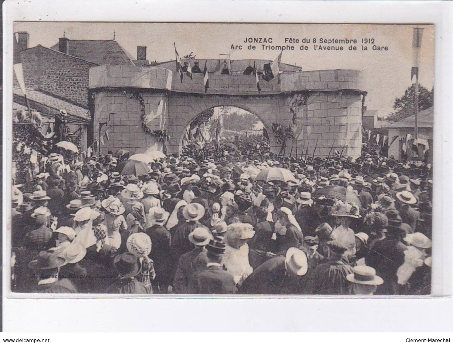 JONZAC: Fête Du 8 Septembre 1912 Arc De Triomphe De L'avenue De La Gare - Très Bon état - Jonzac