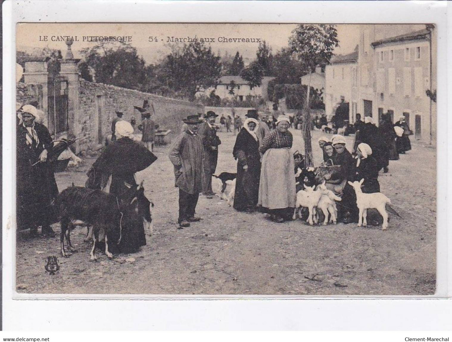 CANTAL: Marché Aux Chevreaux - état - Andere & Zonder Classificatie