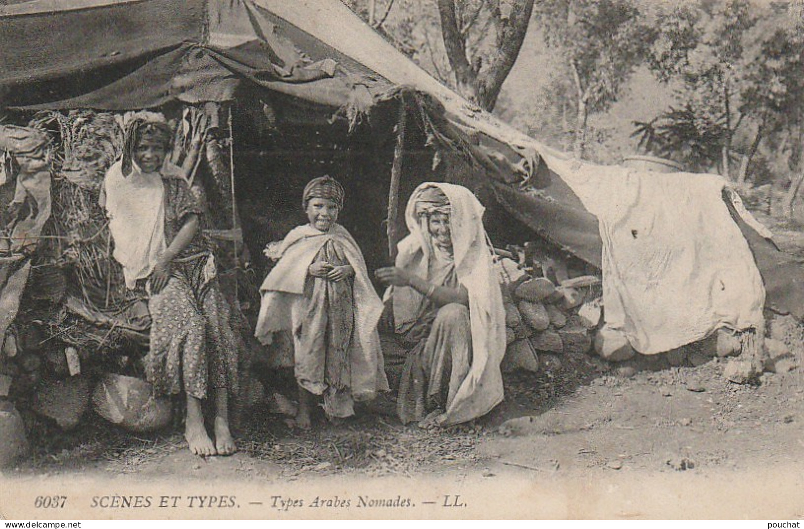 HO Nw 13- TYPES ARABES NOMADES - CAMPEMENT  - 2 SCANS - África