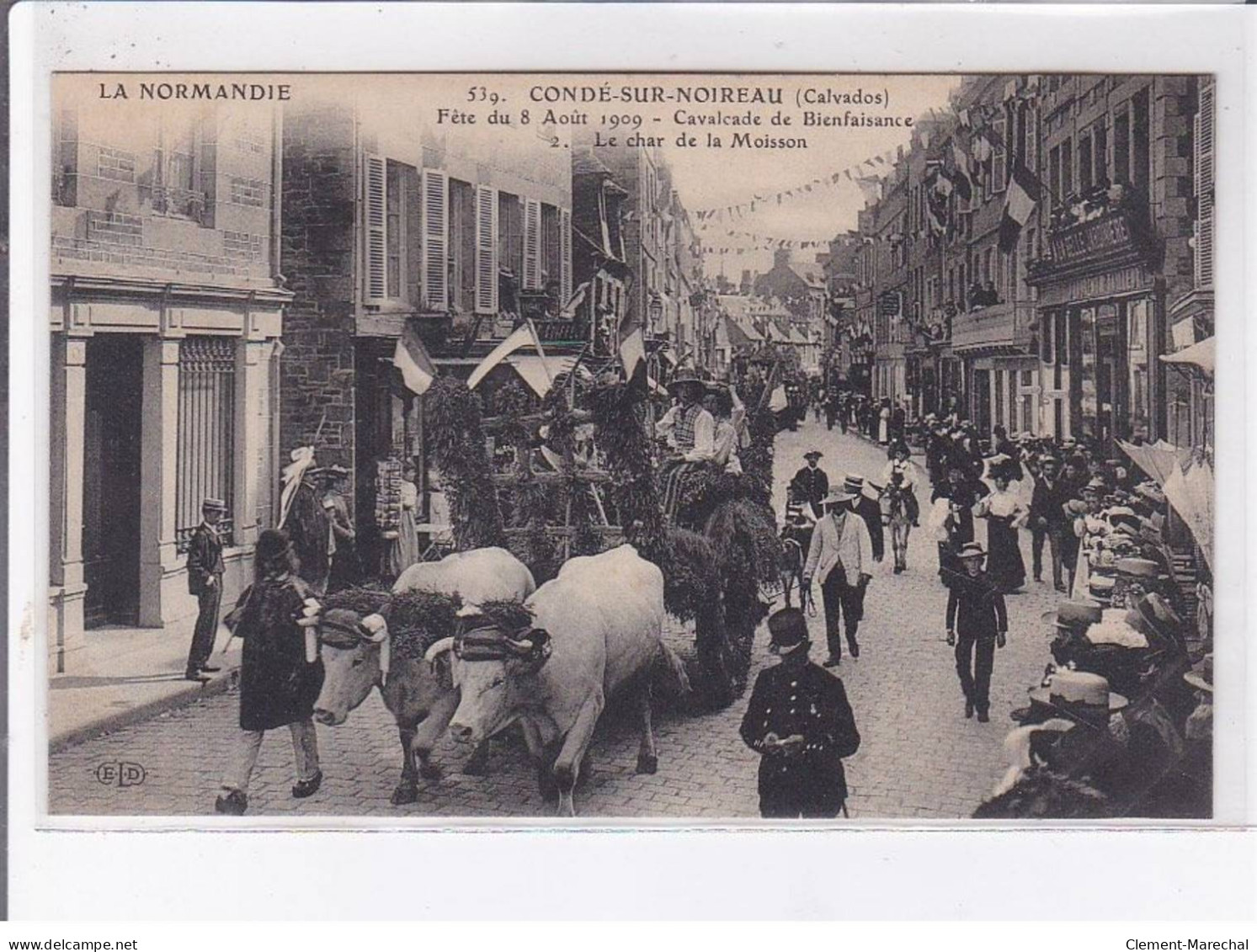 CONDE-sur-NOIREAU: Fête Du 8 Août 1909 Cavalcade De Bienfaisance Le Char Du Laboureur, 12 CPA - Très Bon état - Autres & Non Classés