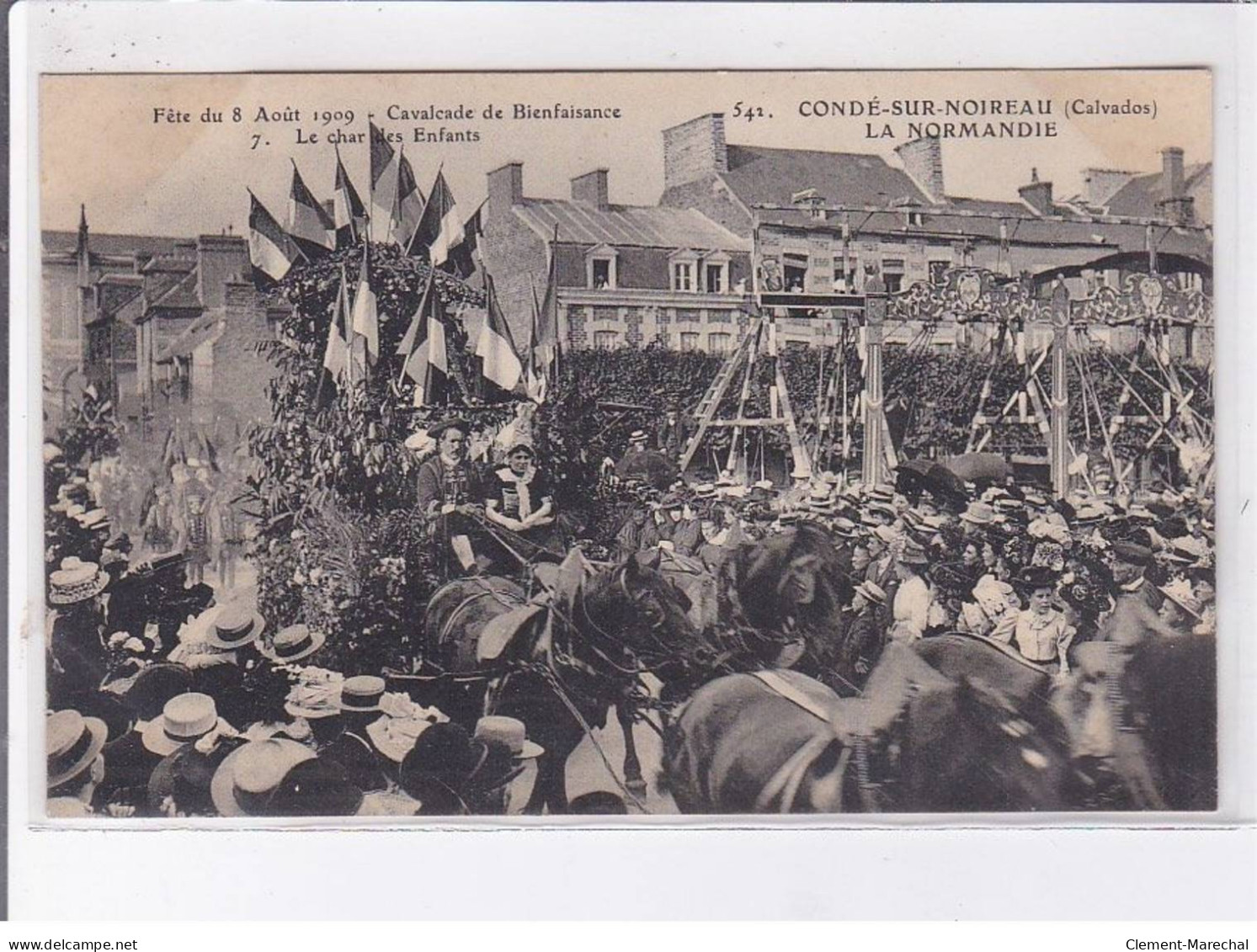 CONDE-sur-NOIREAU: fête du 8 août 1909 cavalcade de bienfaisance le char du laboureur, 12 CPA - très bon état