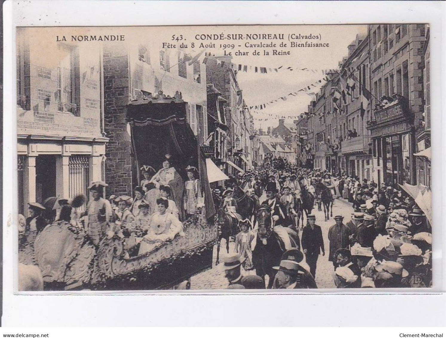 CONDE-sur-NOIREAU: fête du 8 août 1909 cavalcade de bienfaisance le char du laboureur, 12 CPA - très bon état