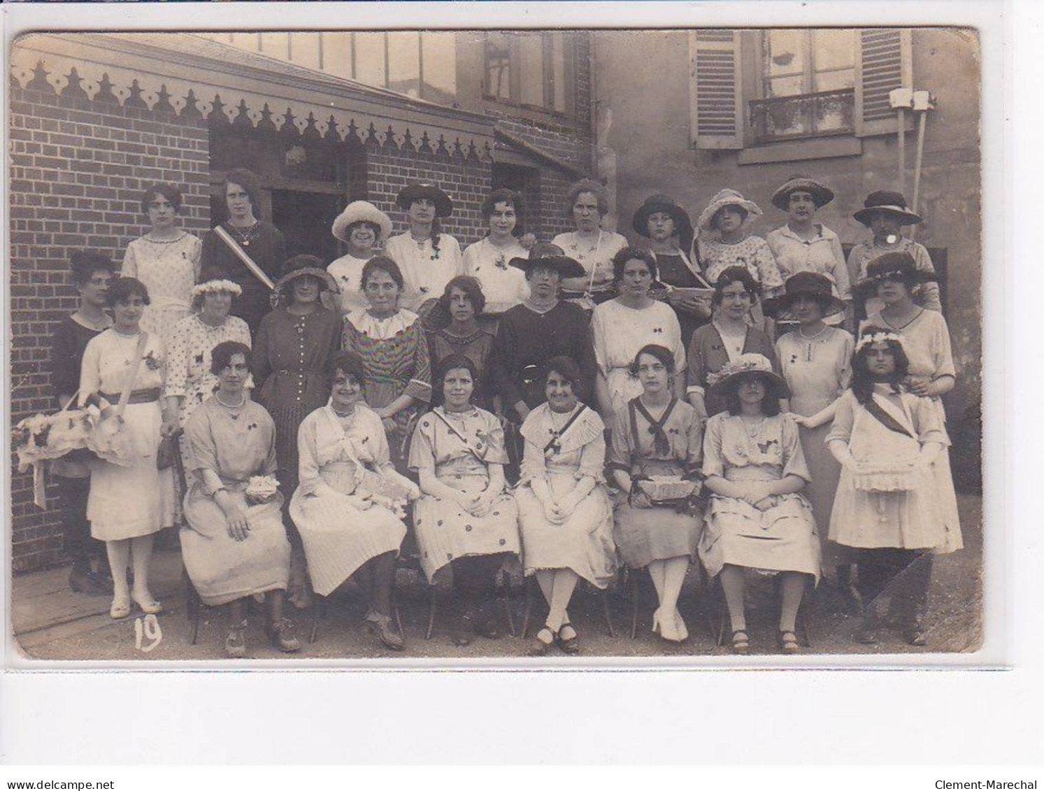 MERU - Carte Photo - Groupe De Femmes - état - Meru