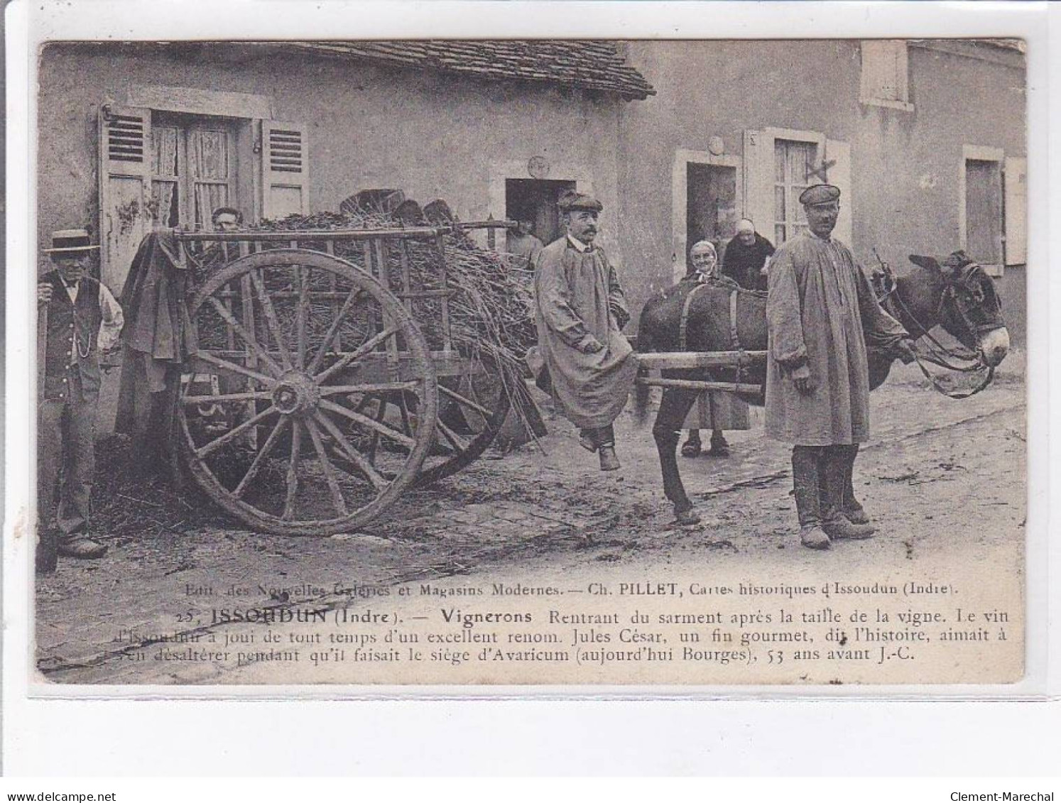 ISSOUDUN: Vignerons Rentrant Du Sarment Après La Taille De La Vigne - Très Bon état - Issoudun