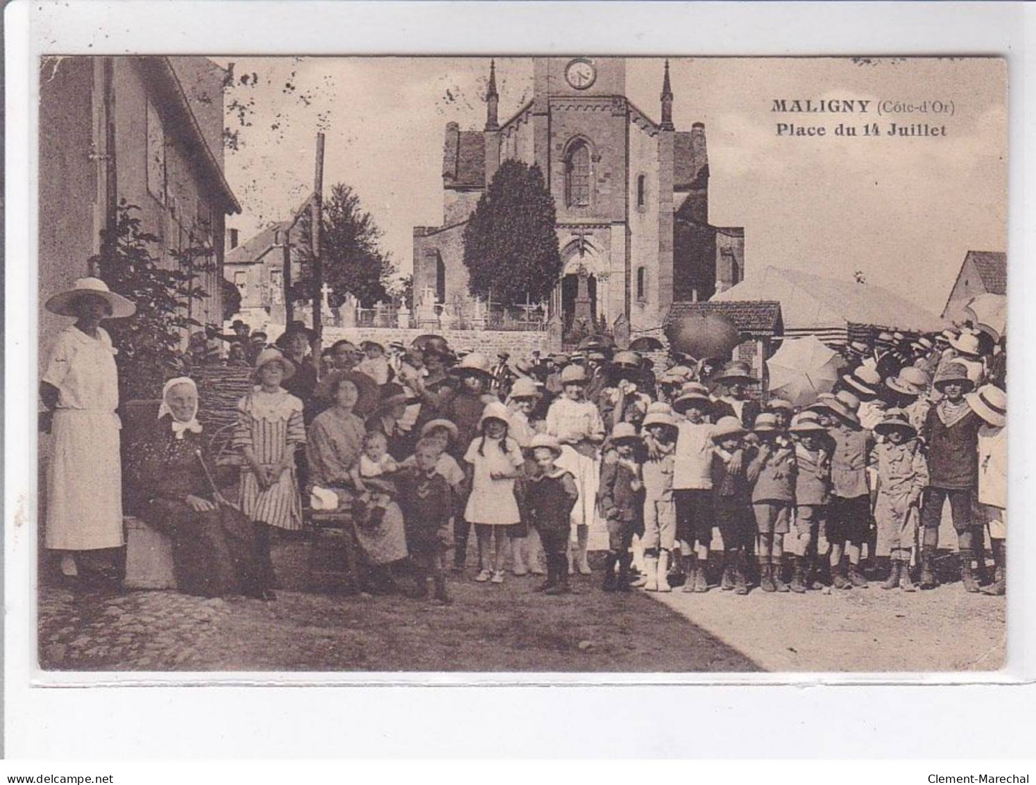 MALIGNY: Place Du 14 Juillet - Très Bon état - Andere & Zonder Classificatie