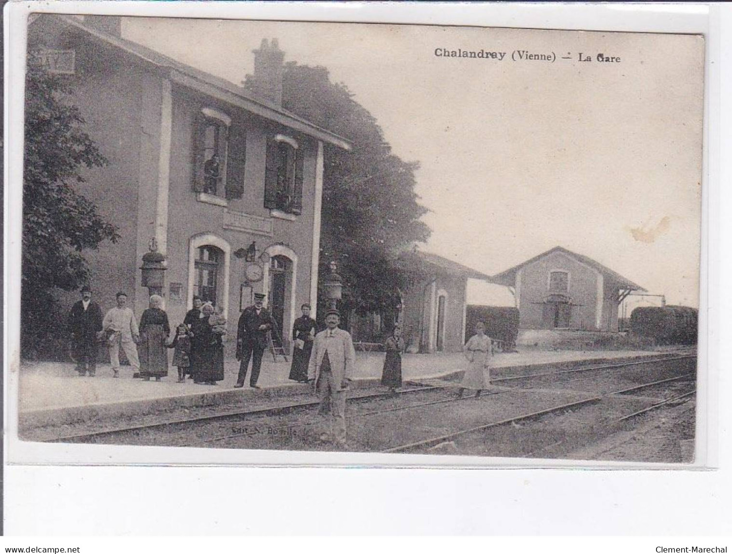 CHALANDRAY: La Gare - Très Bon état - Altri & Non Classificati