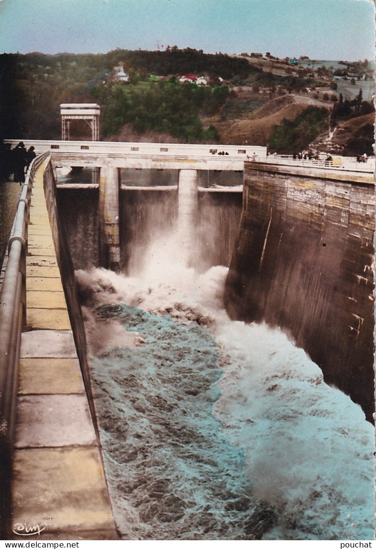 JA 29-(01) BARRAGE DE GENISSIAT - VANNES D'EVACUATION AU CANAL DU TROP PLEIN - Génissiat