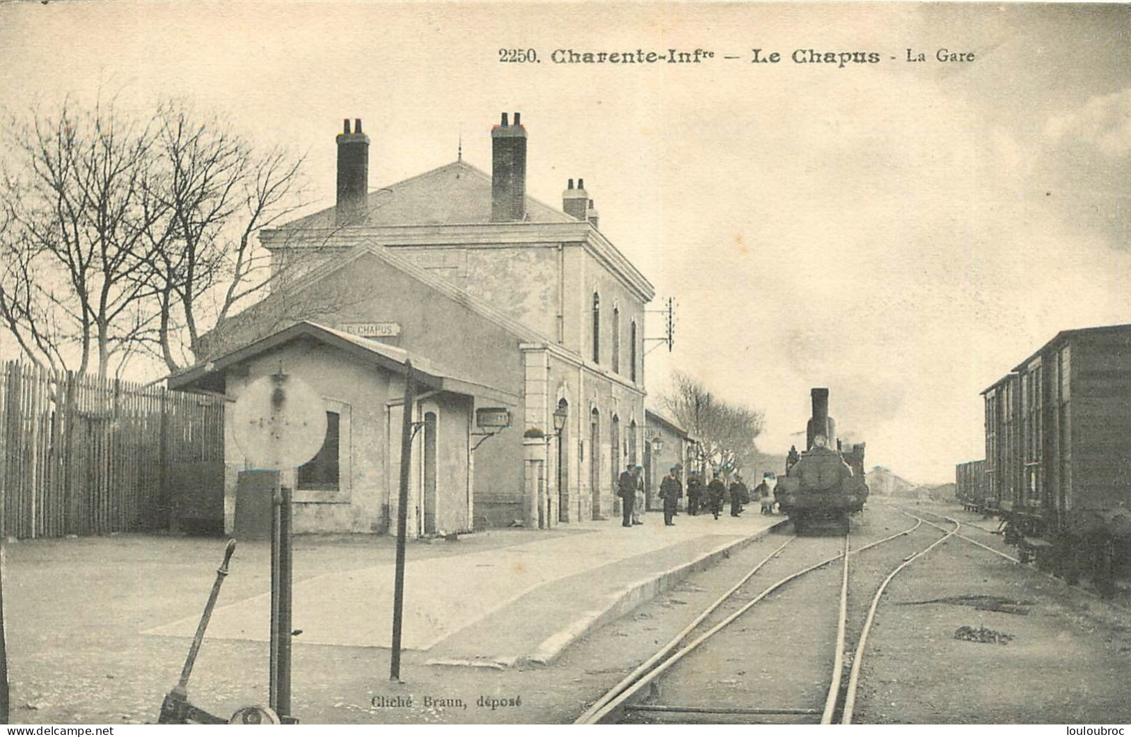 LE CHAPUS LA GARE ET LE TRAIN R1 - Autres & Non Classés