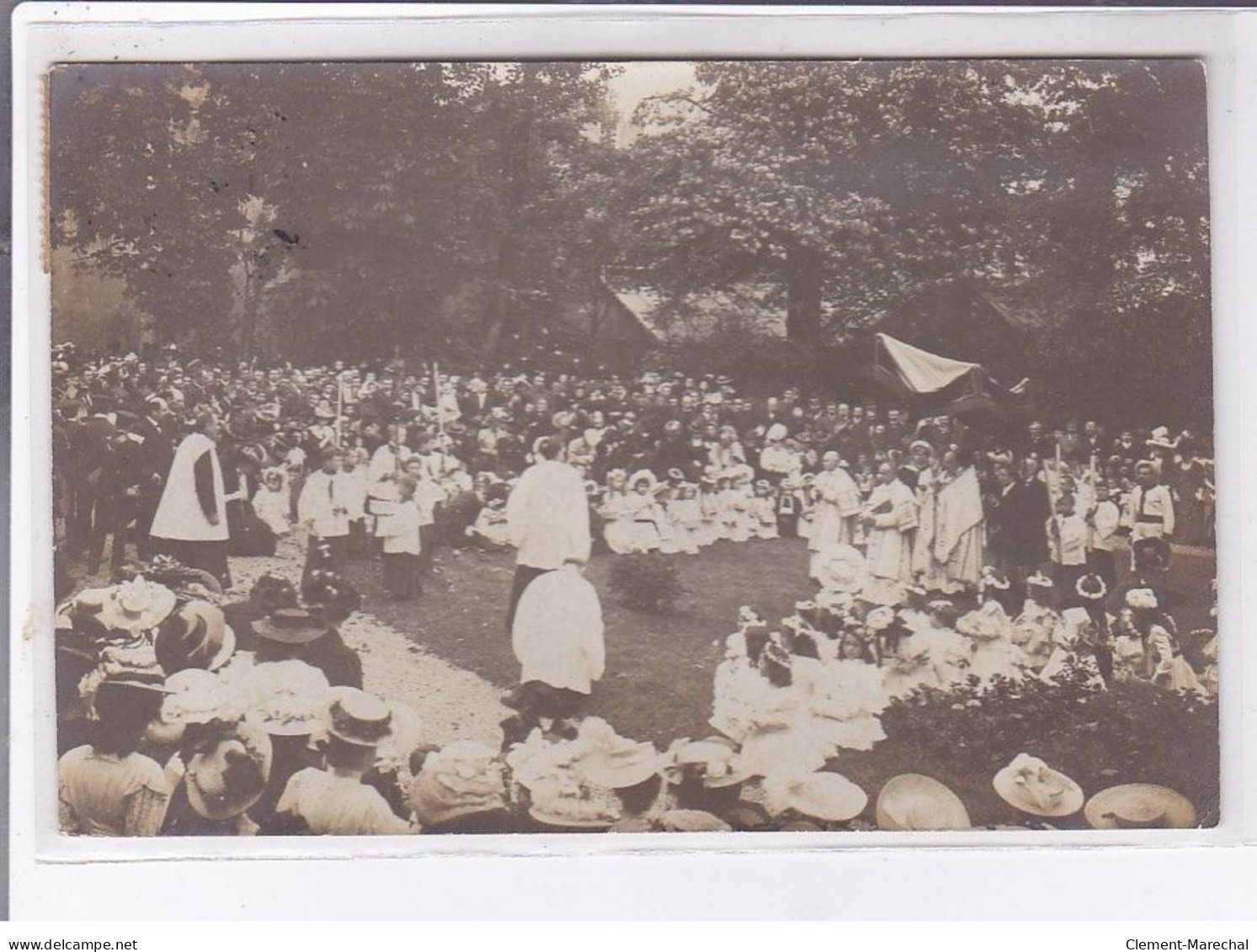 COURBEVOIE: Cérémonie Religieuse - Très Bon état - Courbevoie