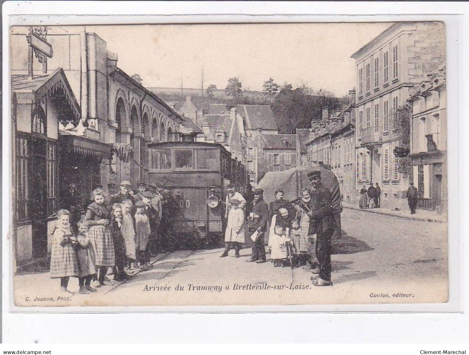 BRETTEVILLE-sur-LAIZE: Arrivée Du Tramway - Très Bon état - Other & Unclassified