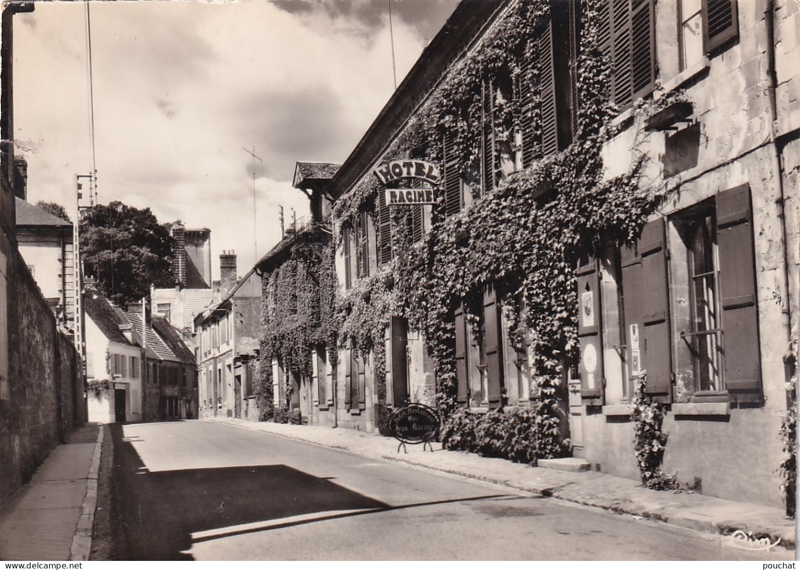 JA 30-(02) LA FERTE MILON - HOTEL RACINE - Other & Unclassified