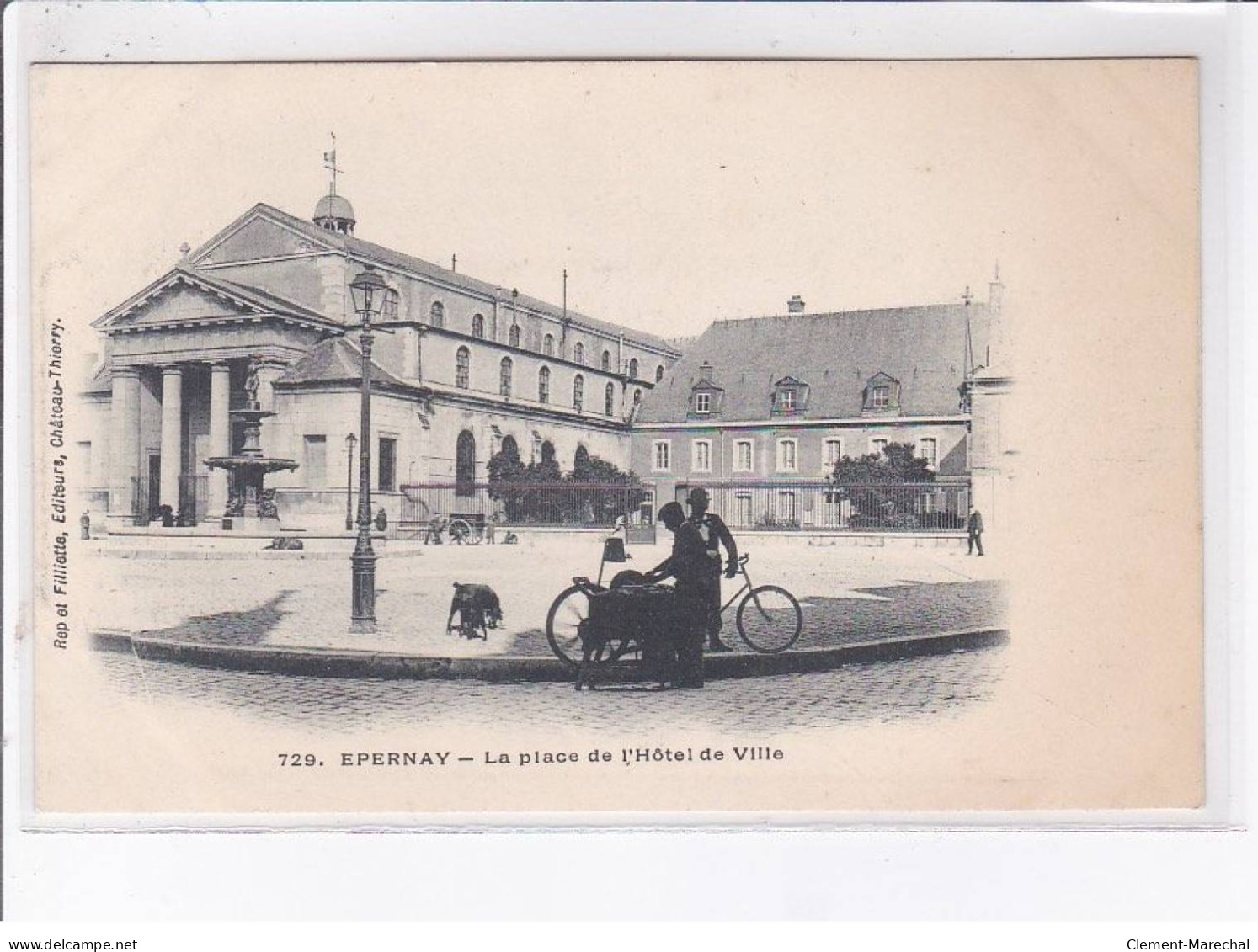 EPERNAY: La Place De L'hôtel De Ville, Remouleur - Très Bon état - Epernay