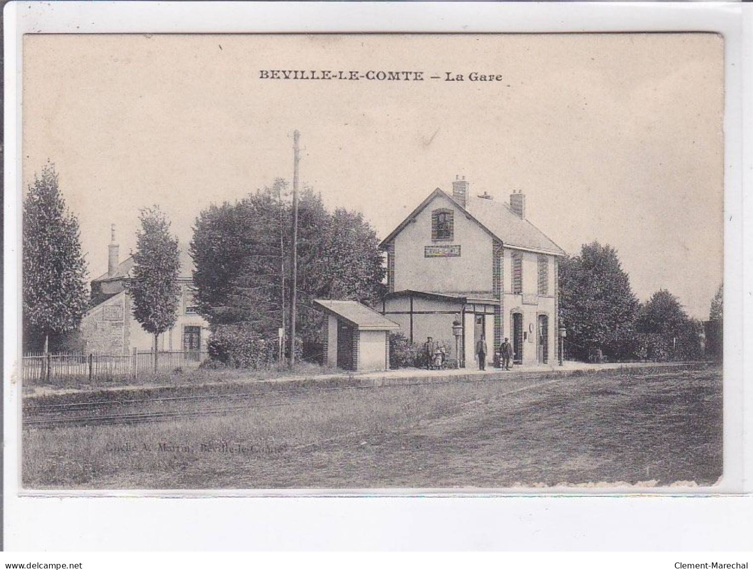 BEVILLE-le-COMTE: La Gare - état - Autres & Non Classés