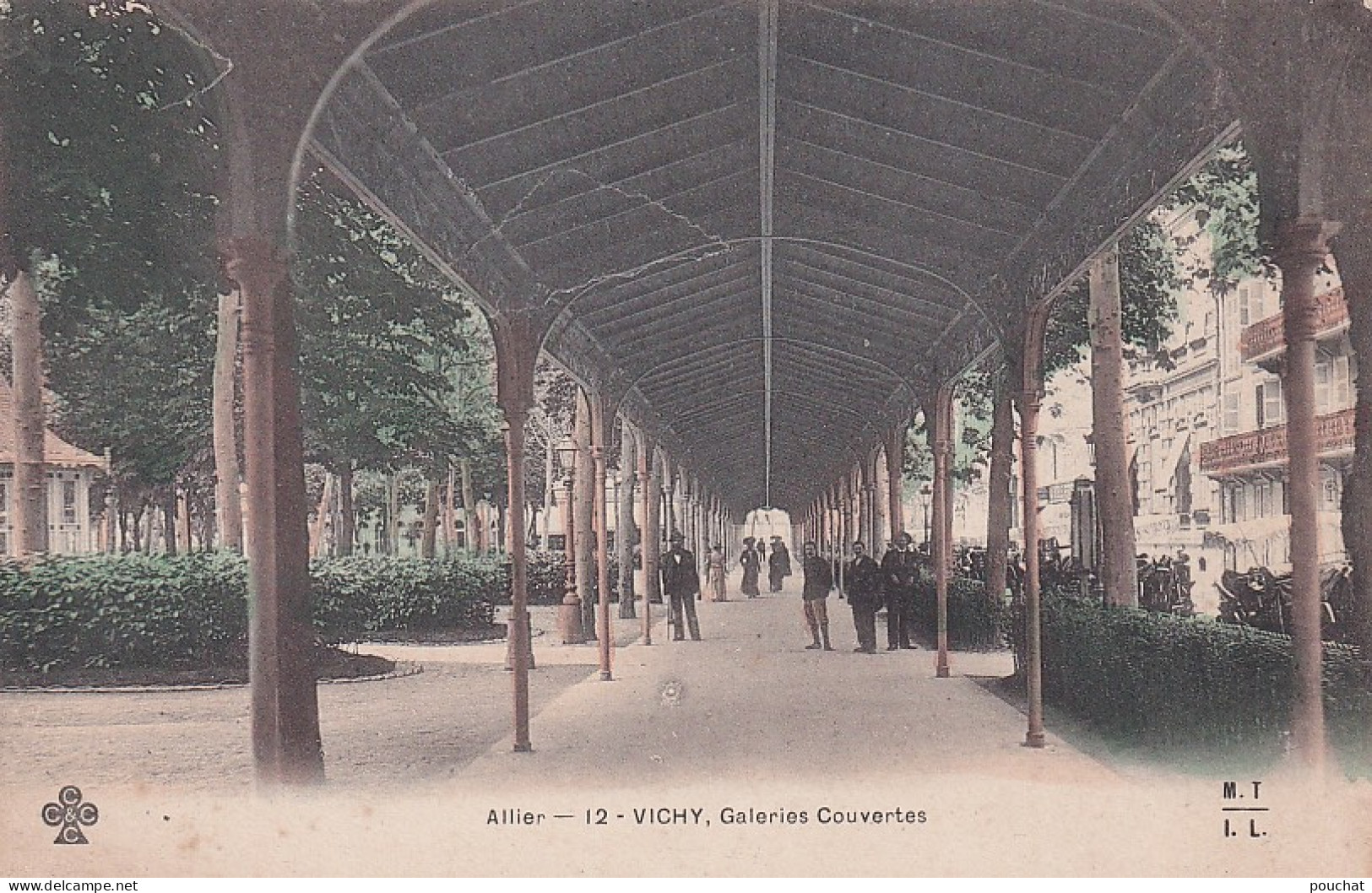 JA 31-(03) VICHY - GALERIES COUVERTES - ANIMATION - CARTE COLORISEE - Vichy