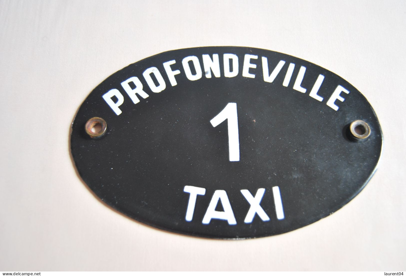 PROFONDEVILLE. RARE ANCIENNE PLAQUE FISCALE EMAILLEE DE TAXI. - Profondeville