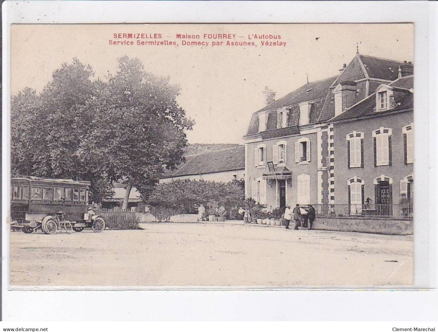 SERMIZELLES: Maison Fourrey L'autobus Service Sermizelles Domecy Par Asounes Vézelay - Autres & Non Classés