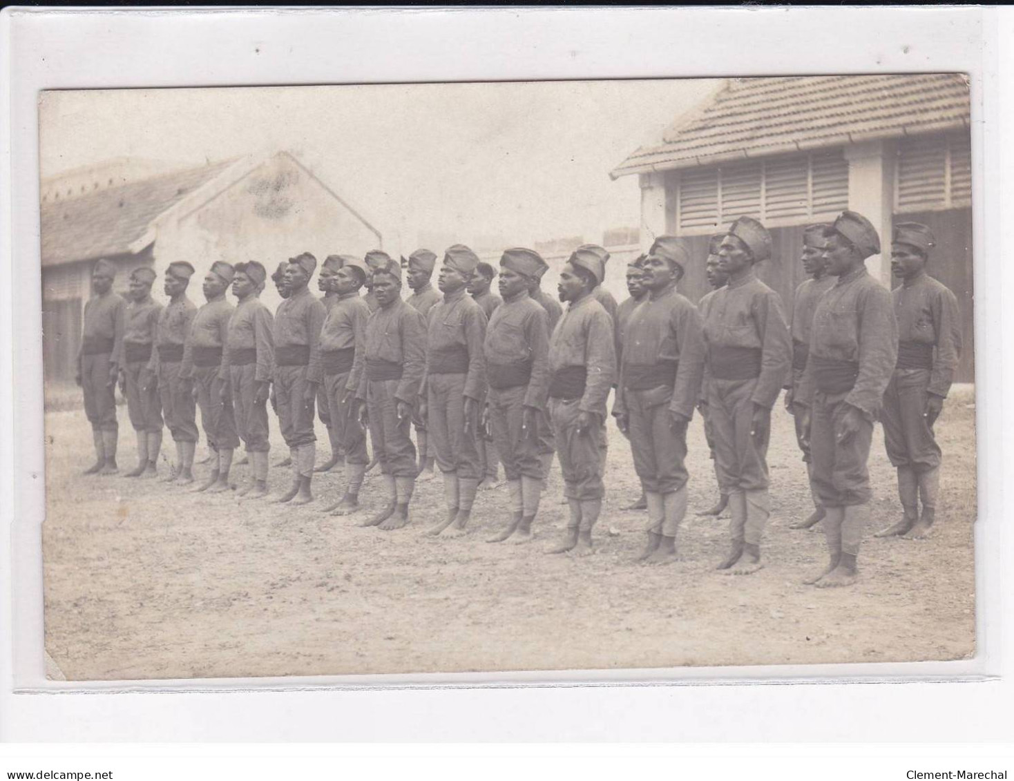 TAHITI / Nouvelle Calédonie / Ile des Pins / Iles Loyautés : lot de 5 cartes photo de militaires (guerre 14-18) - TBE