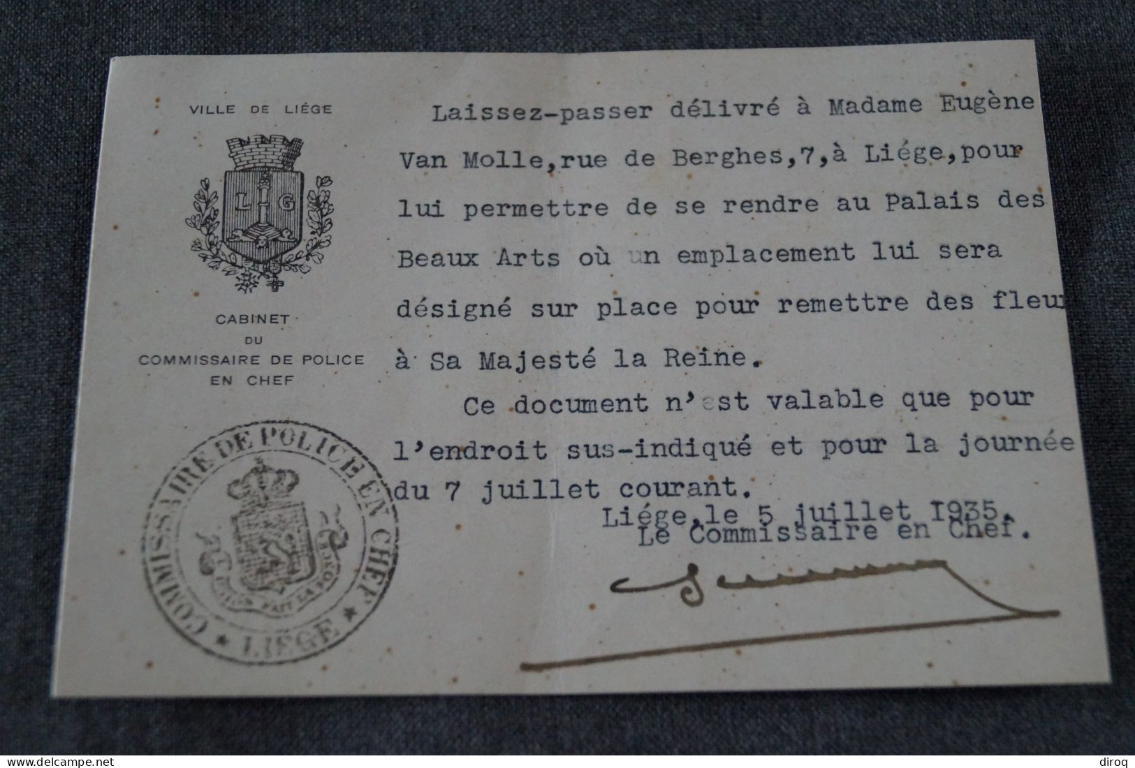 Laisser-passer De Mme Van Molle Pour La Reine,1935 - Historical Documents