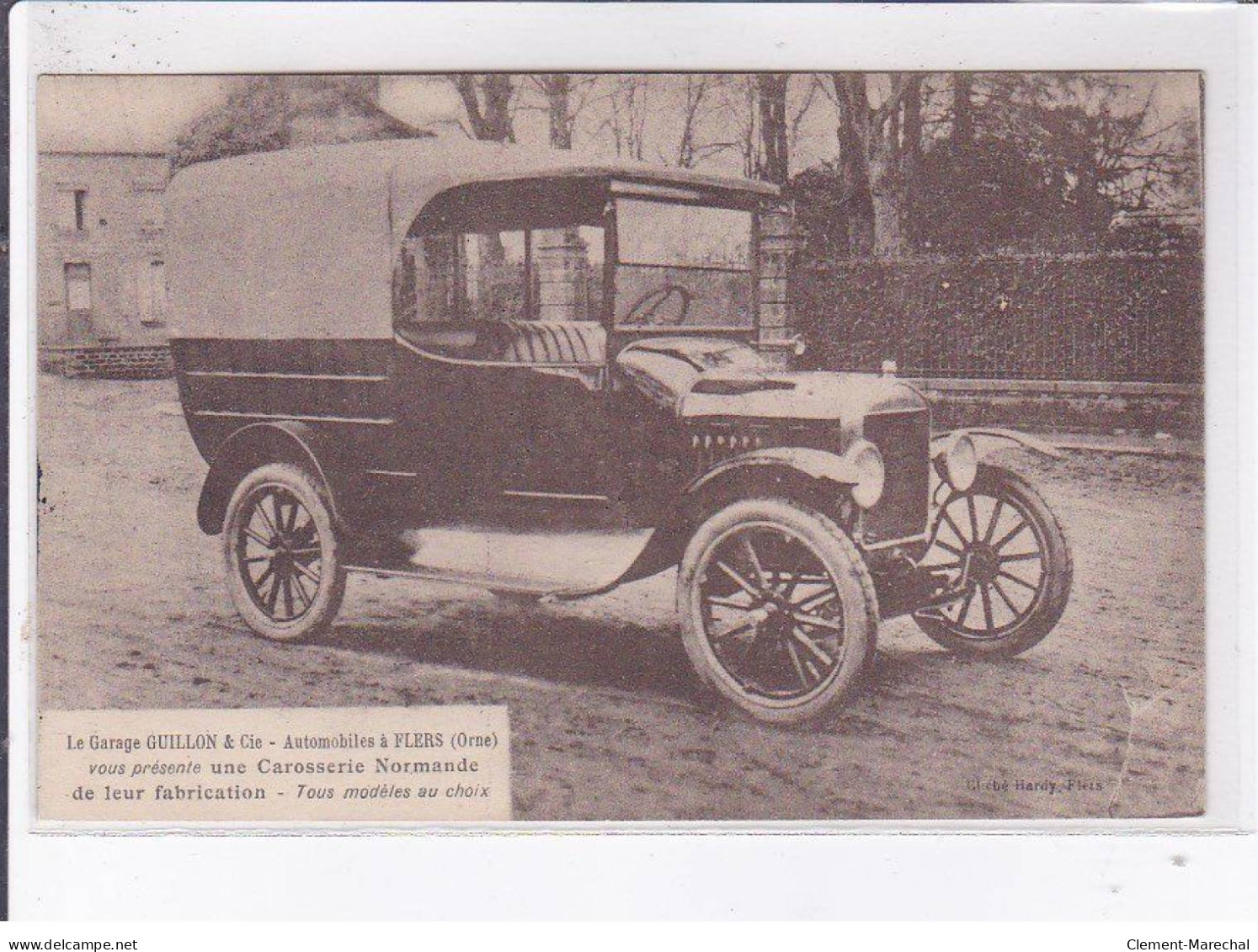 FLERS: La Garage Guillon Automobiles Vous Présente Une Carosserie Normande De Leur Fabrication - Très Bon état - Flers