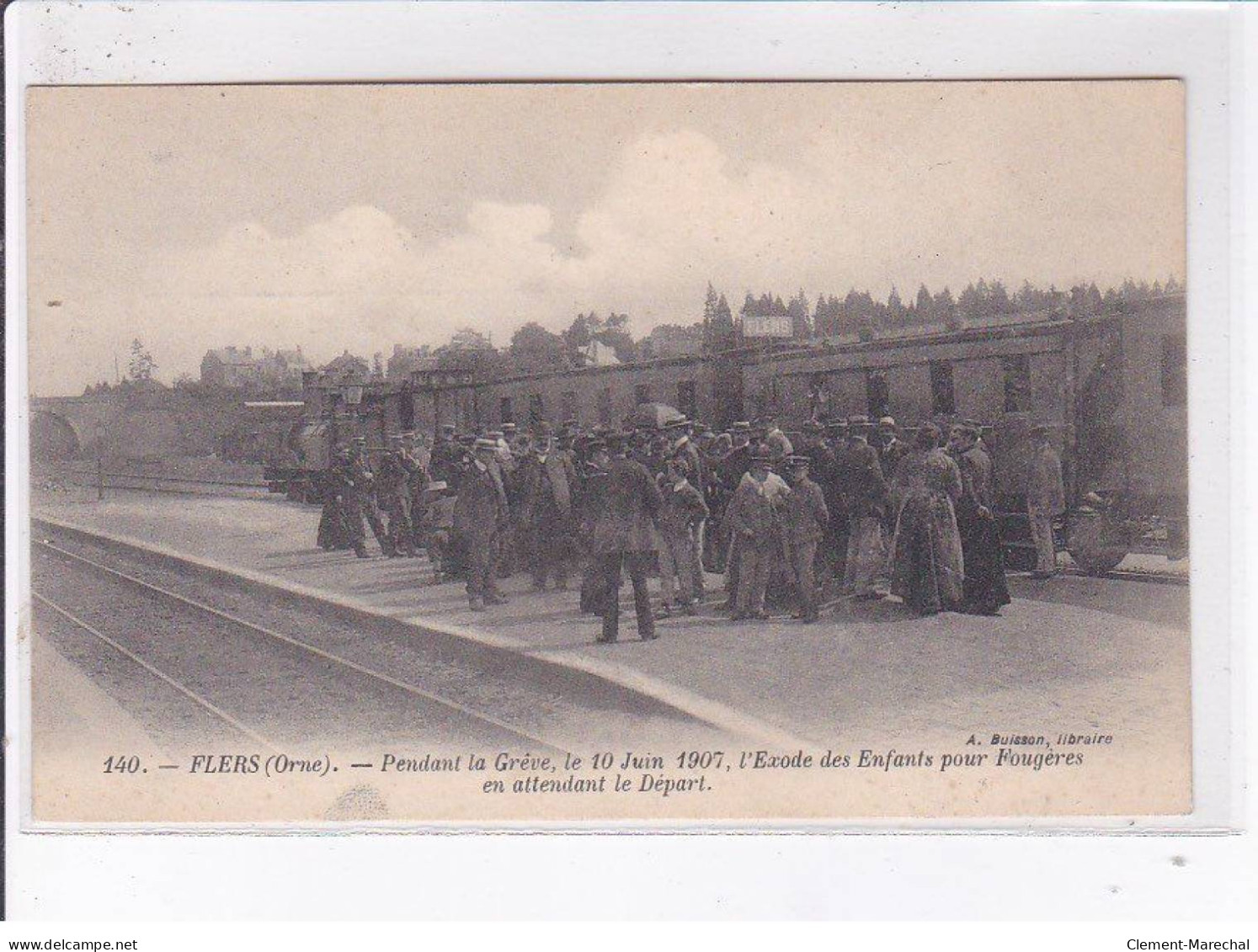 FLERS: Pendant La Grève 10 Juin 1907 L'école Des Enfants Pour Fougères En Attendant Le Départ - Très Bon état - Flers