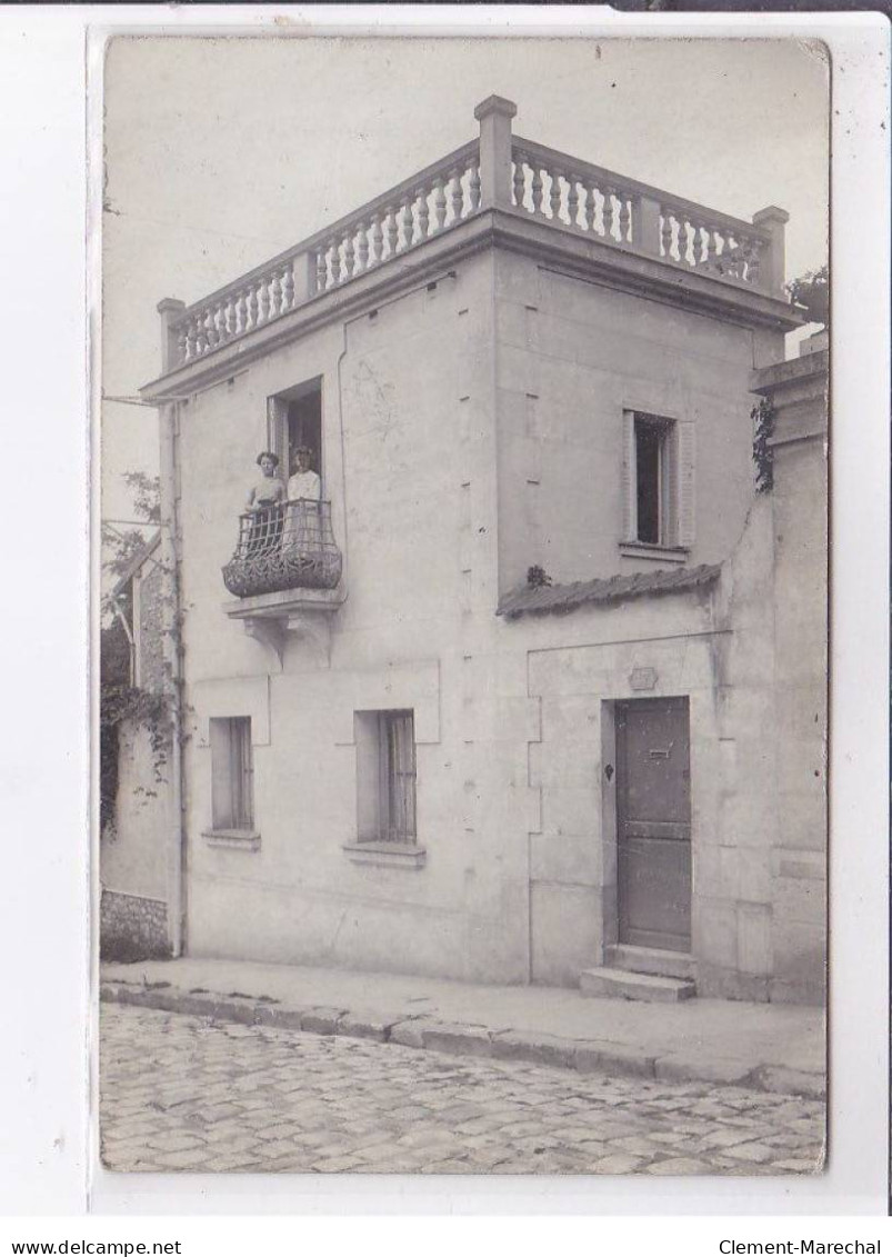 PANTIN: Petit Pavillon, Personnages - Très Bon état - Pantin