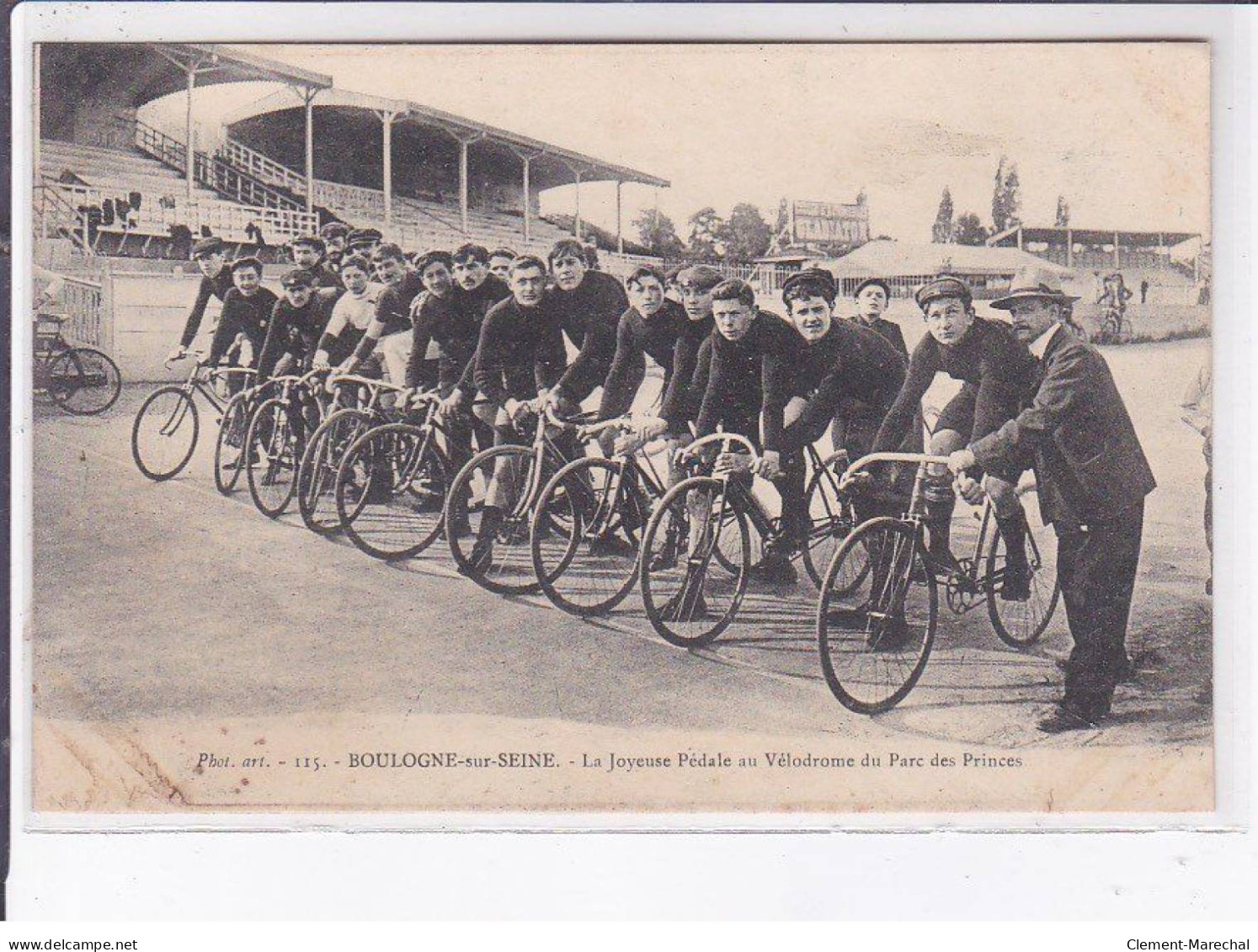 BOULOGNE-sur-SEINE: La Joyeuse Pédale Au Vélodrome Du Parc Des Princes, Vélo - Très Bon état - Boulogne Billancourt