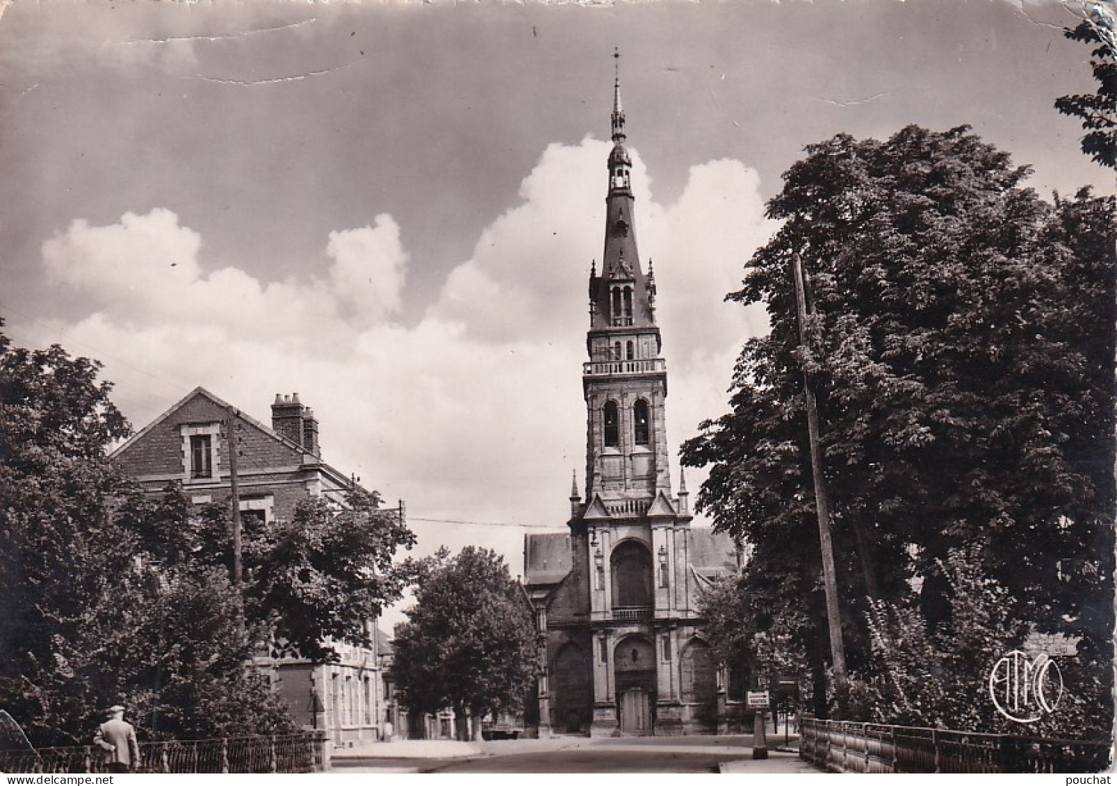 KO 30-(08) MEZIERES - LA BASILIQUE - Charleville