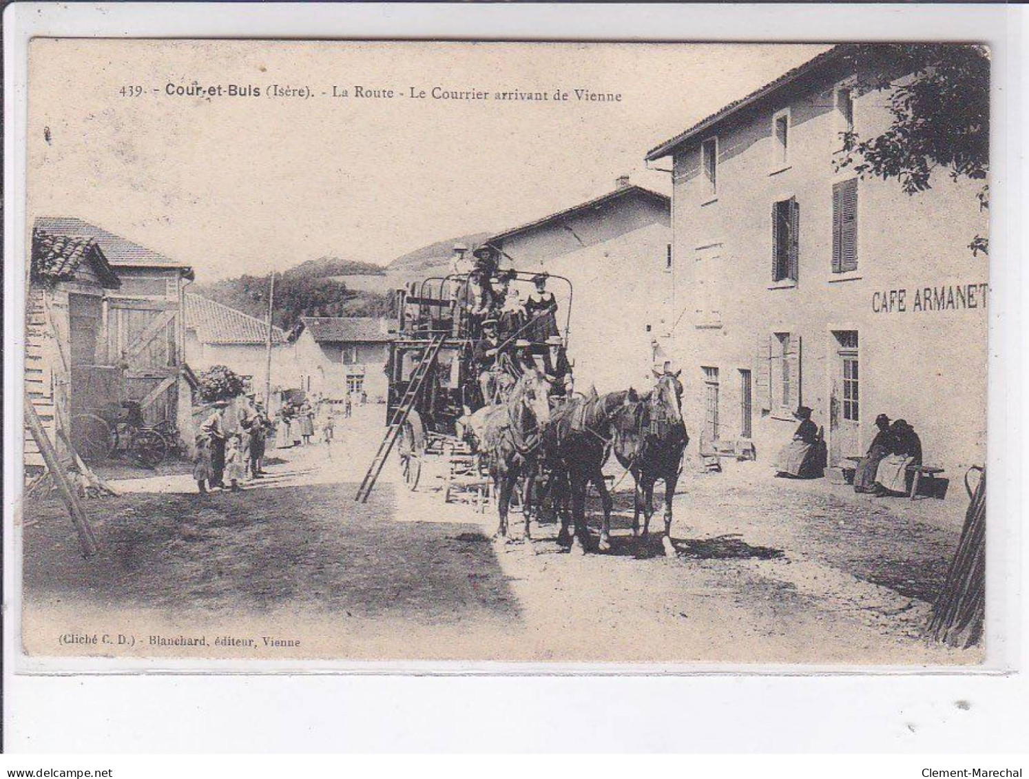 COUR-et-BUIS: La Route Le Courrier Arrivant De Vienne - Très Bon état - Andere & Zonder Classificatie