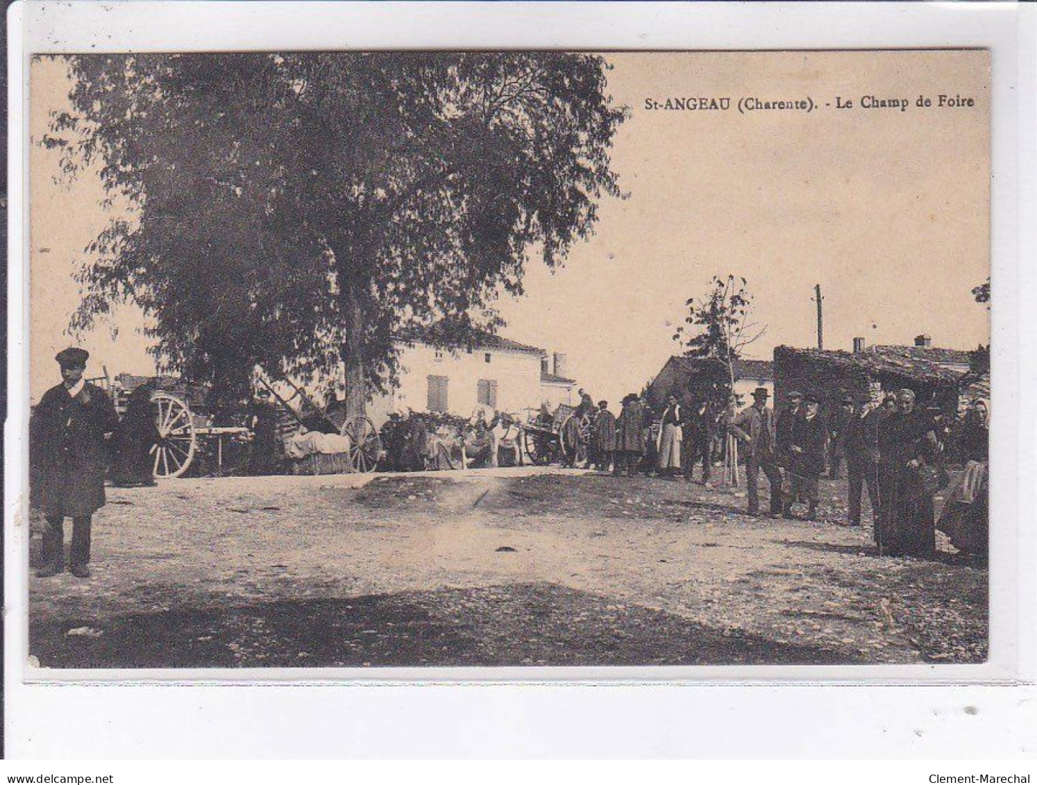 SAINT-ANGEAU: Le Champ De Foire - Très Bon état - Autres & Non Classés