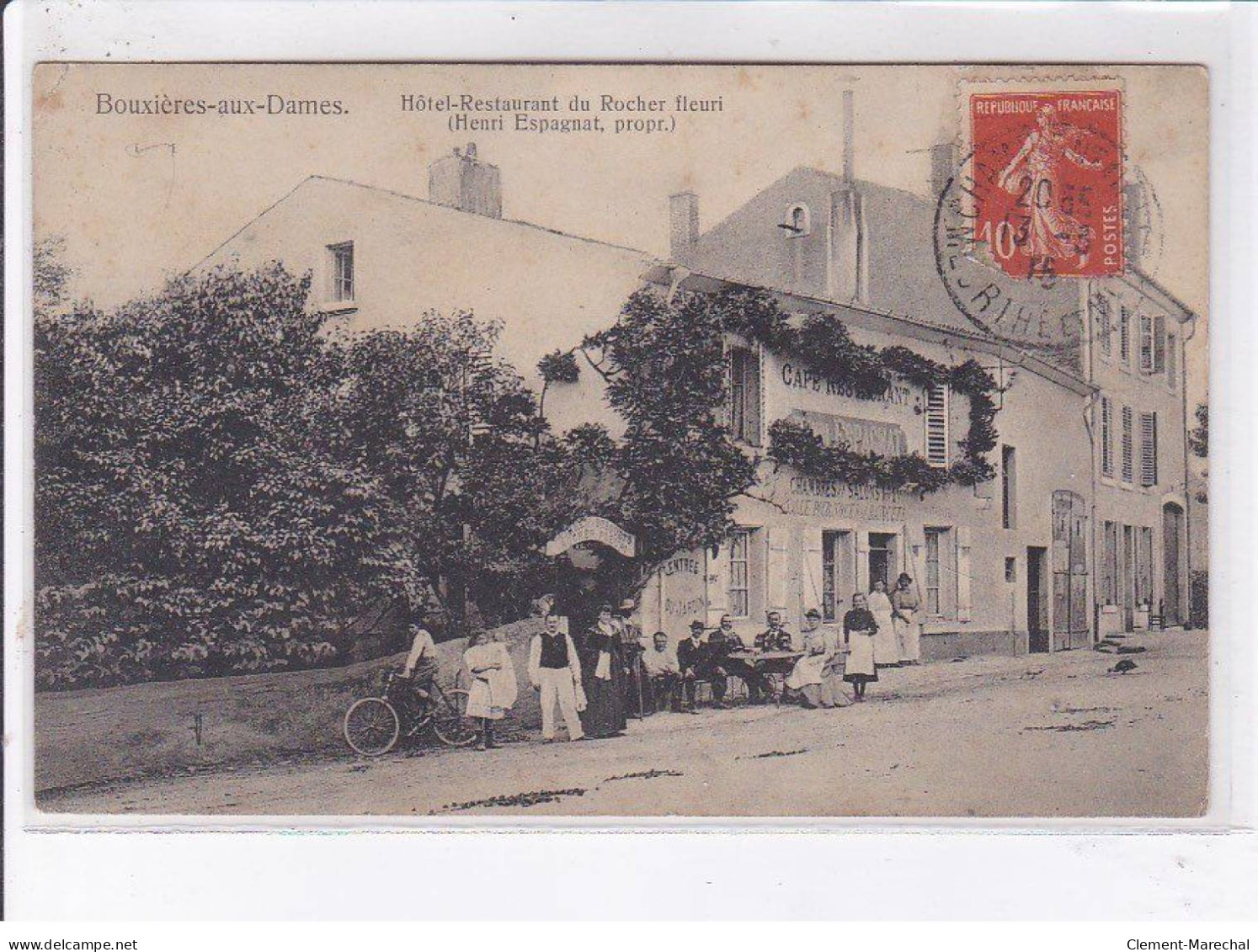 BOUXIERES-aux-DAMES: Hôtel-restaurant Du Rocher Fleuri - état - Other & Unclassified