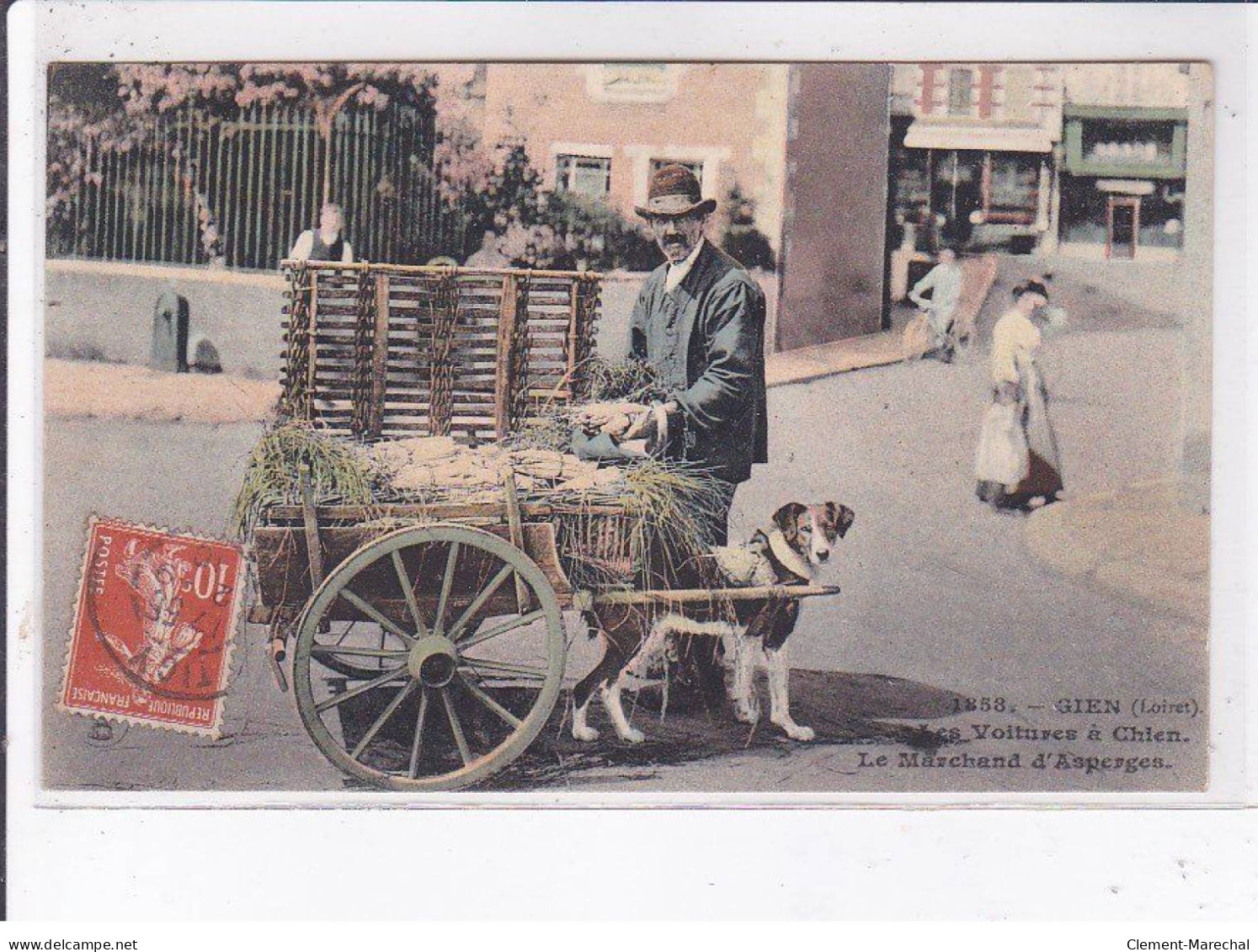 GIEN: Les Voitures à Chien Le Marchand D'asperge - Très Bon état - Gien