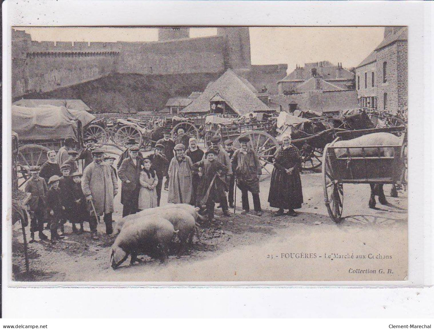 FOUGERES: Le Marché Aux Cochons - Très Bon état - Fougeres