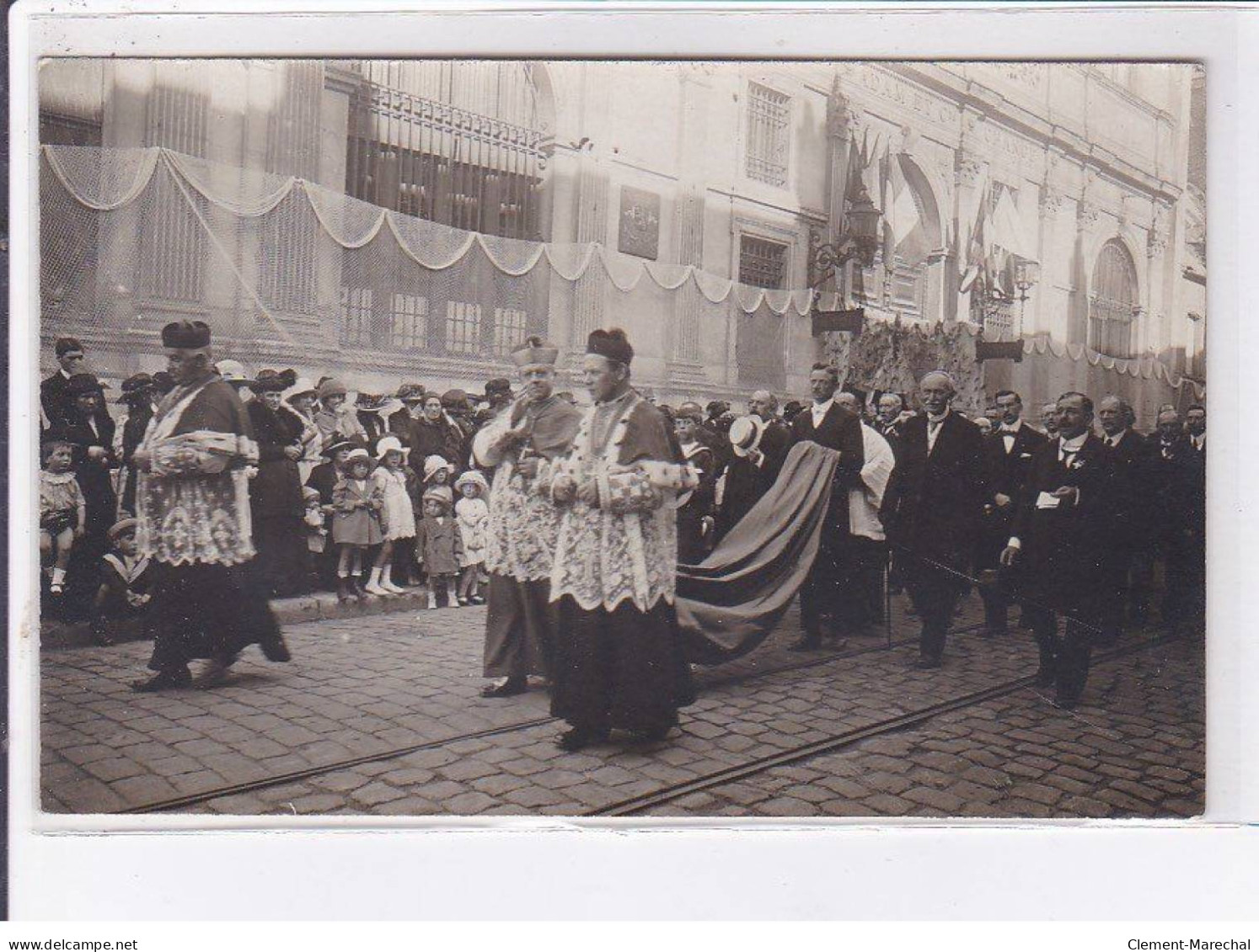 BOULOGNE-sur-MER: procession 5CPA - très bon état