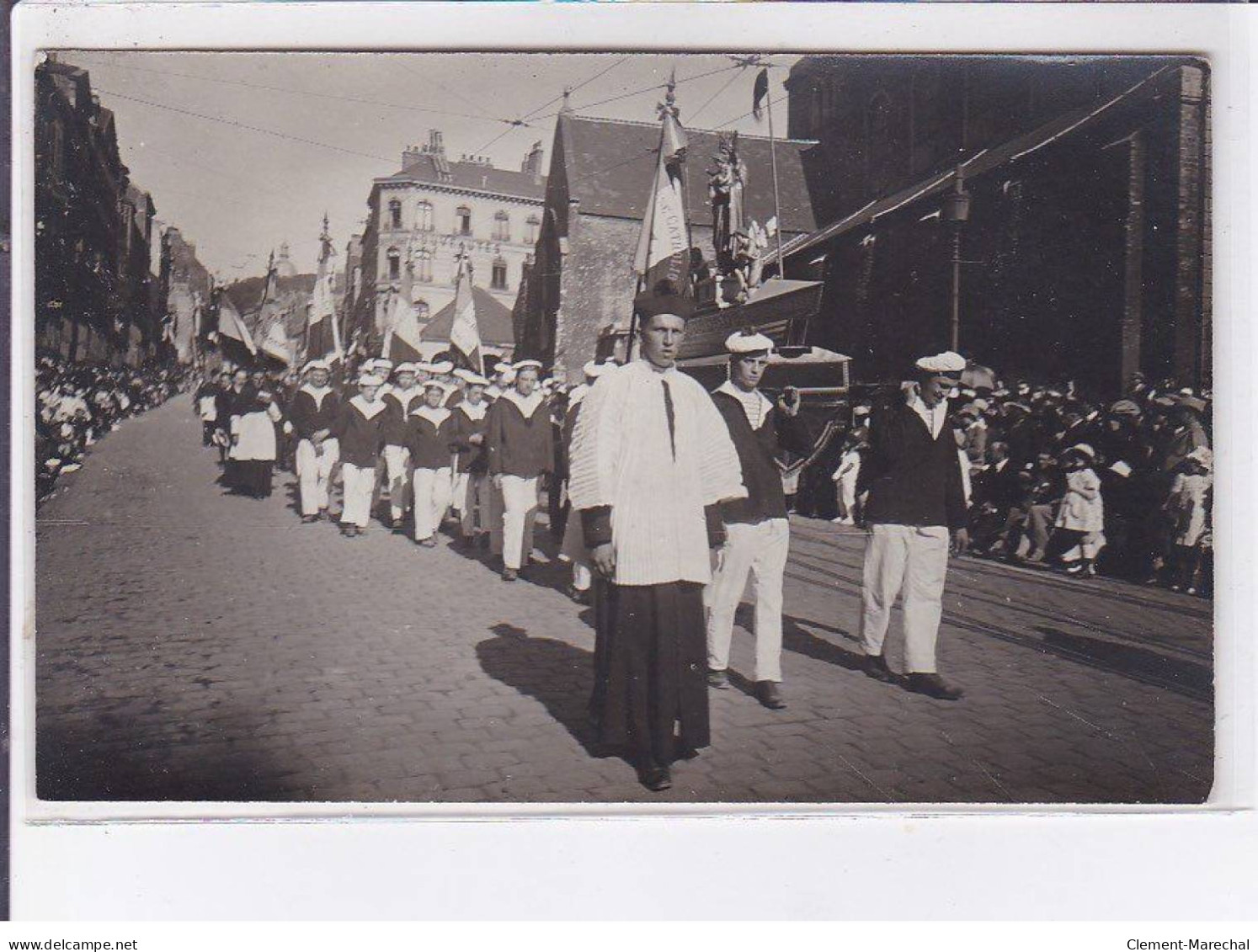 BOULOGNE-sur-MER: procession 5CPA - très bon état