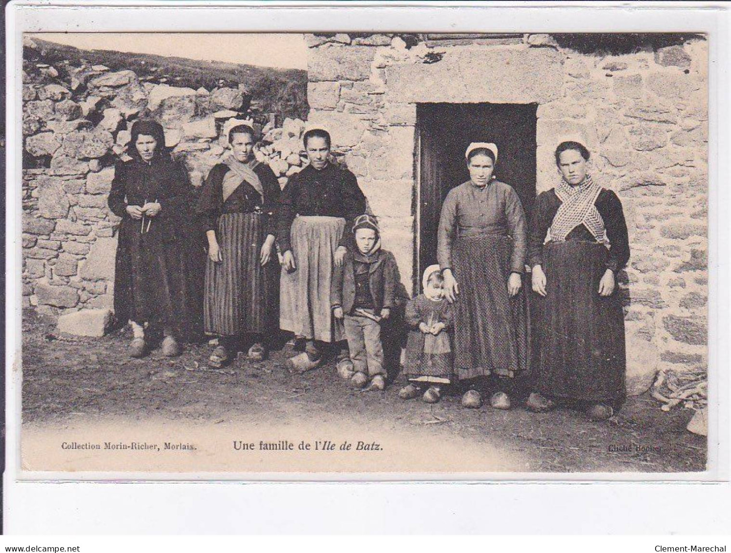 ILE-de-BATZ: Une Famille De L'ile De Batz - Très Bon état - Ile-de-Batz