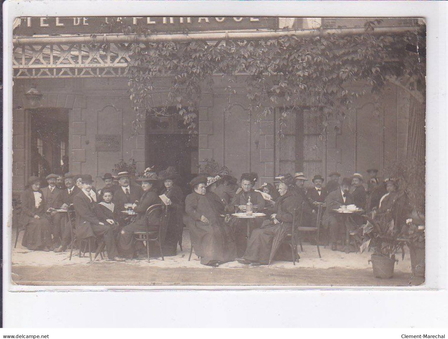 DIJON: Hôtel De La Terrasse - Très Bon état - Dijon