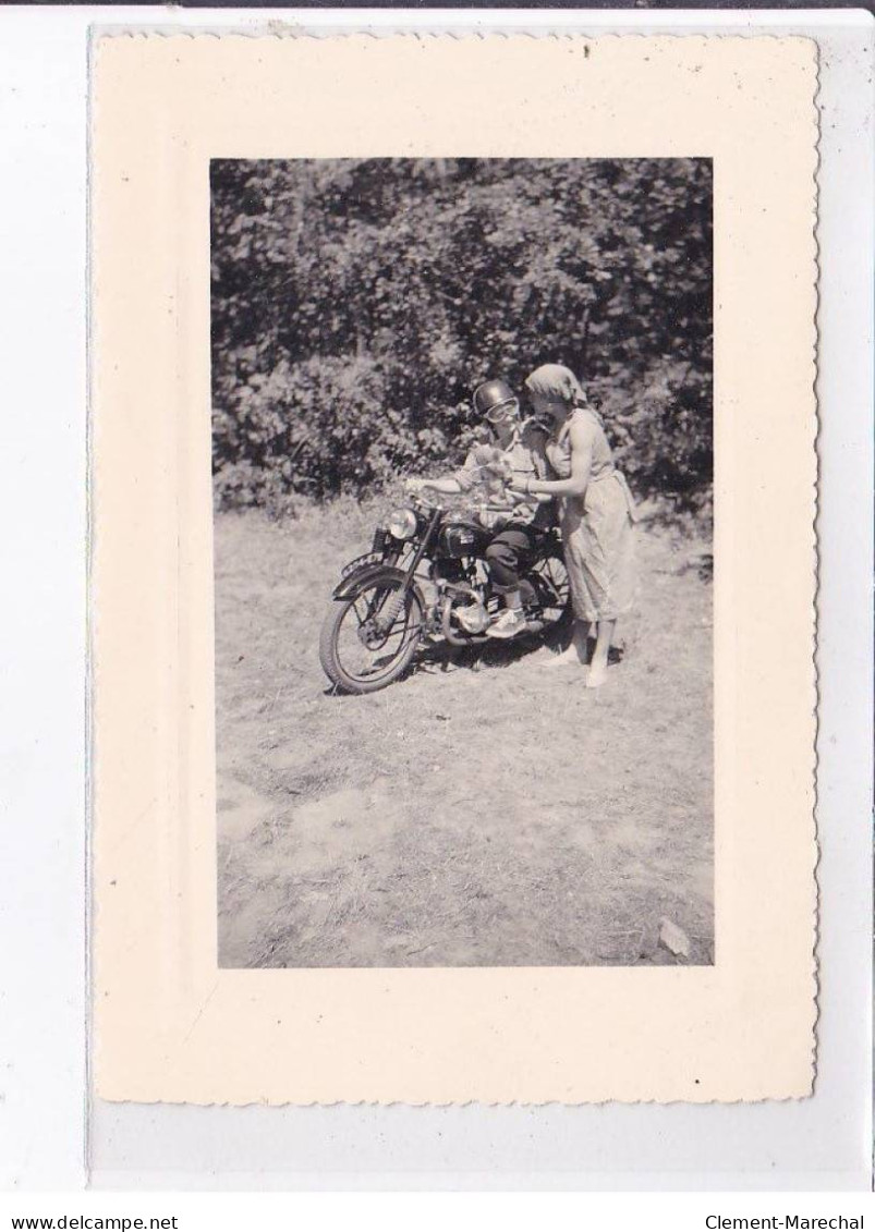 CHATEAUTHIERRY: 2 Photos, Moto - Très Bon état - Andere & Zonder Classificatie