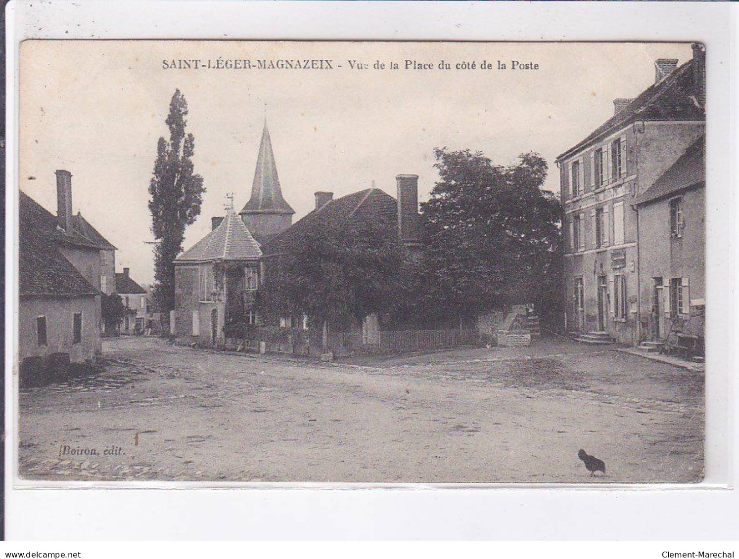 SAINT-LEGER-MAGNAZEIX: Vue De La Place Du Côté De La Poste - Très Bon état - Otros & Sin Clasificación