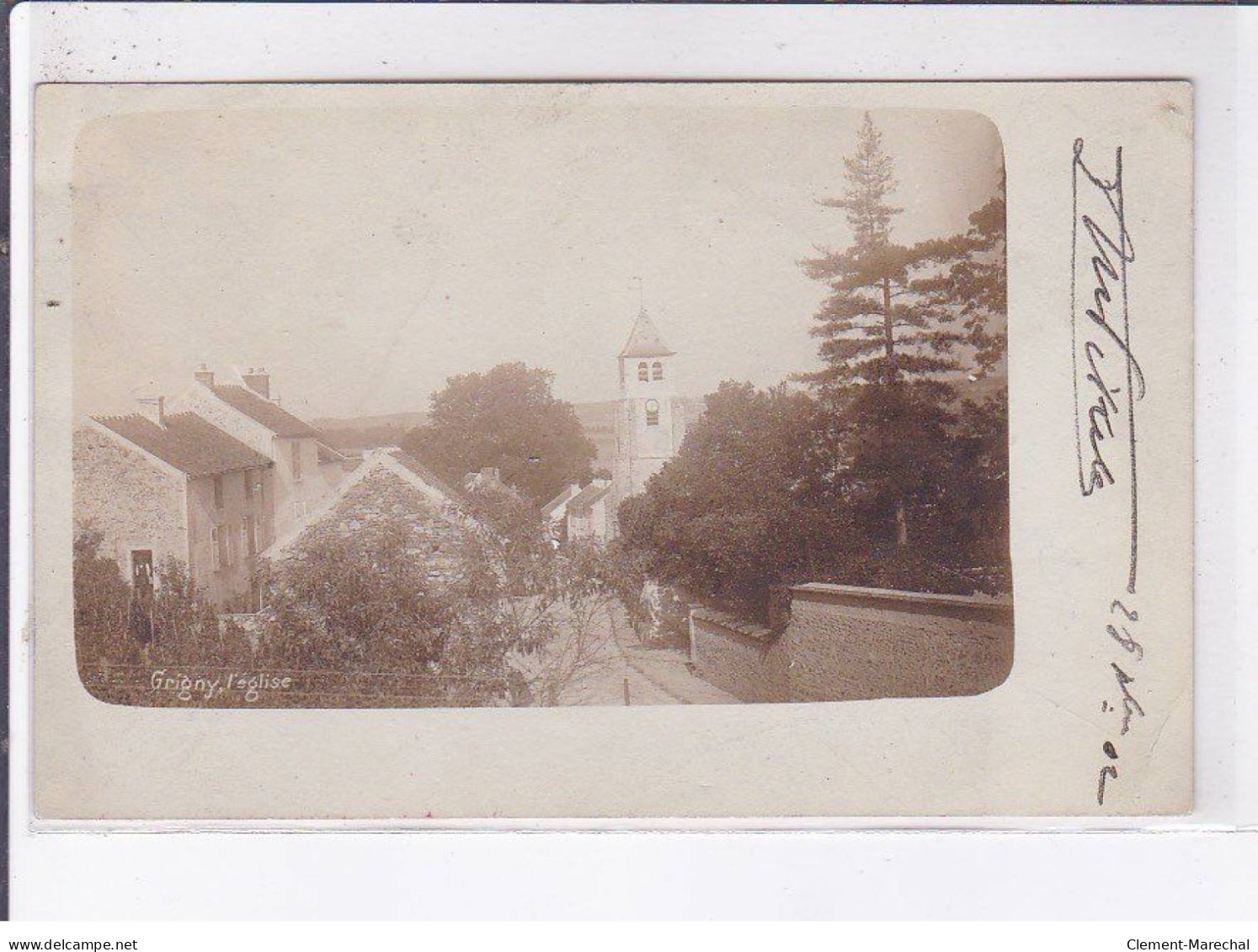 GRIGNY: L'église - Très Bon état - Grigny