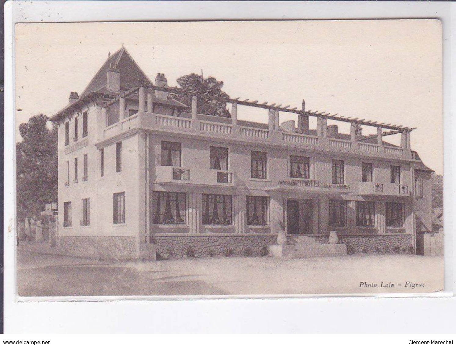 FIGEAC: Hôtel - Très Bon état - Figeac