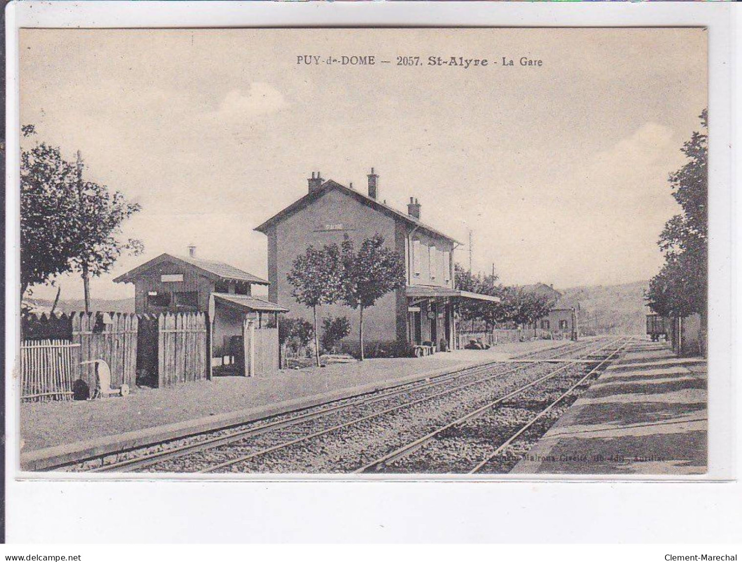 SAINT-ALYRE: La Gare - Très Bon état - Autres & Non Classés