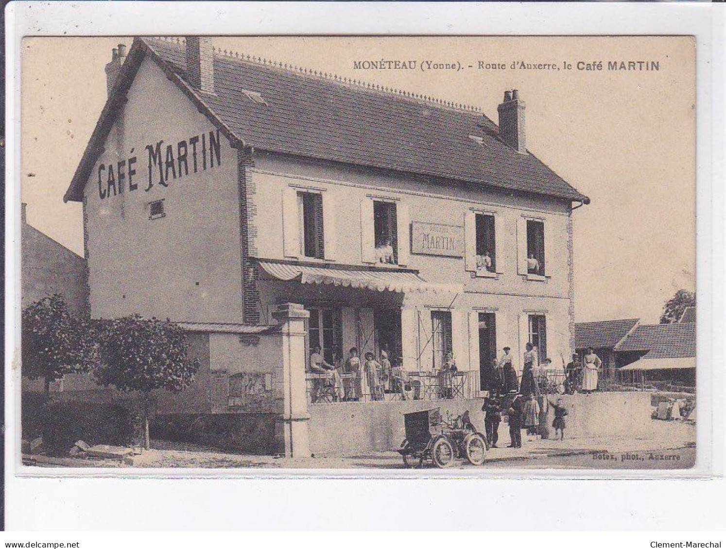 MONETEAU: Route, D'auxerre, Le Café Martin - Très Bon état - Moneteau